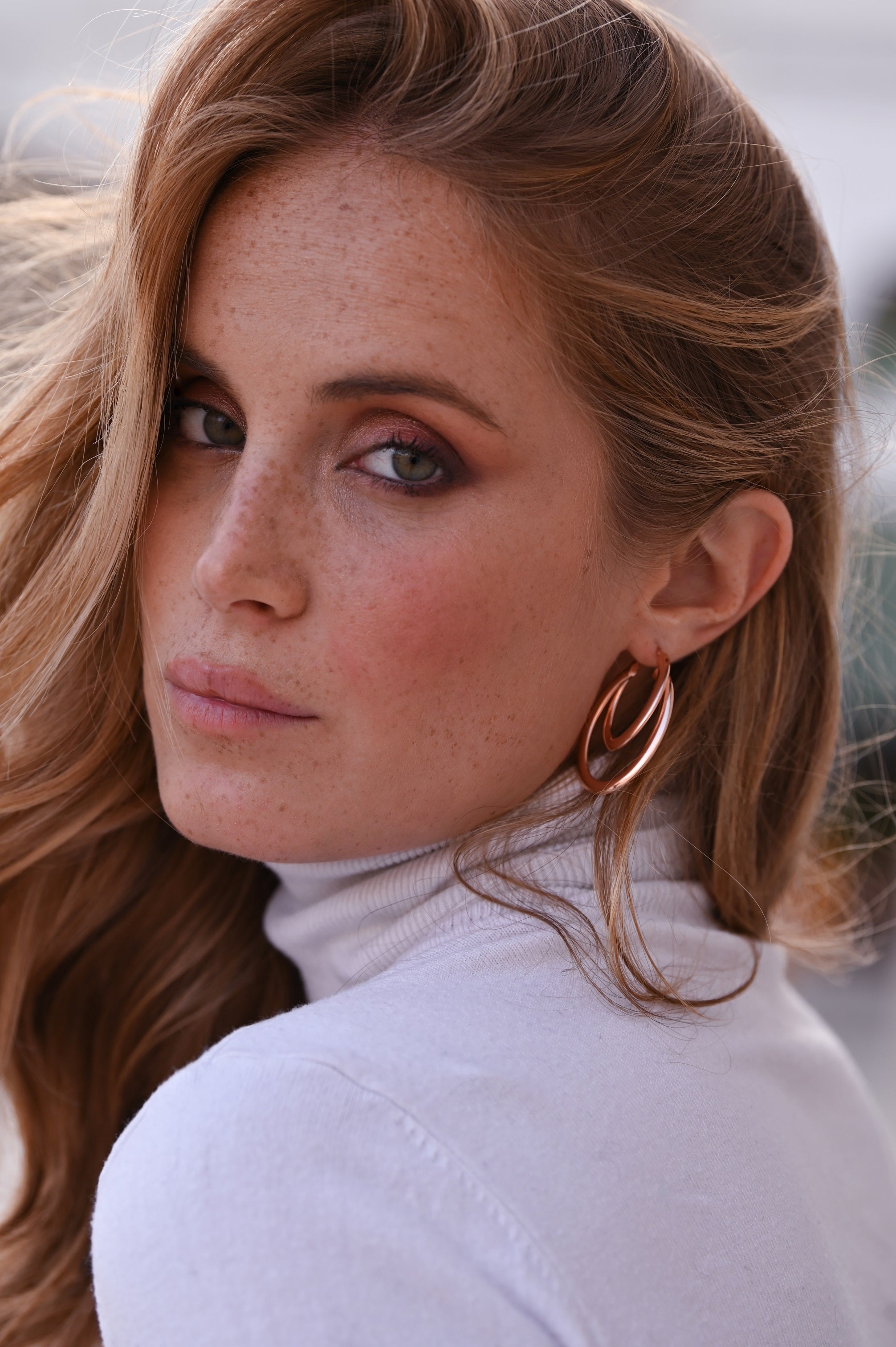 Orecchini a cerchio: come sceglierli e quando indossarli