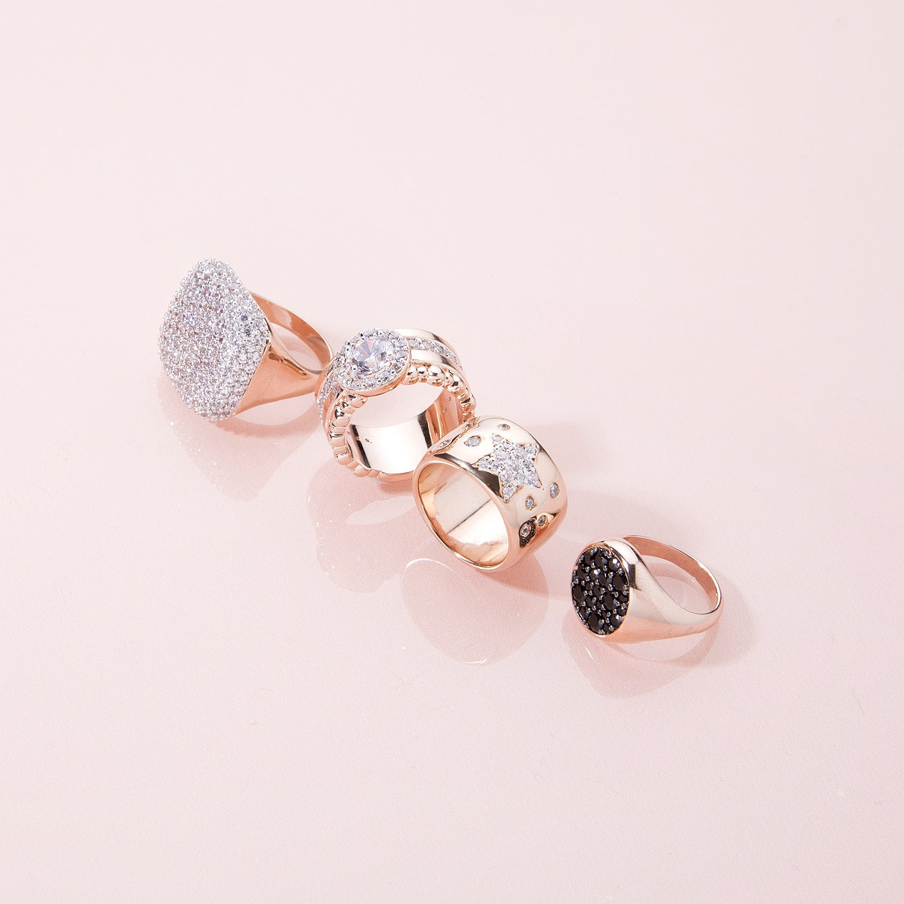 Anello da cocktail, storia e quando conviene usarlo