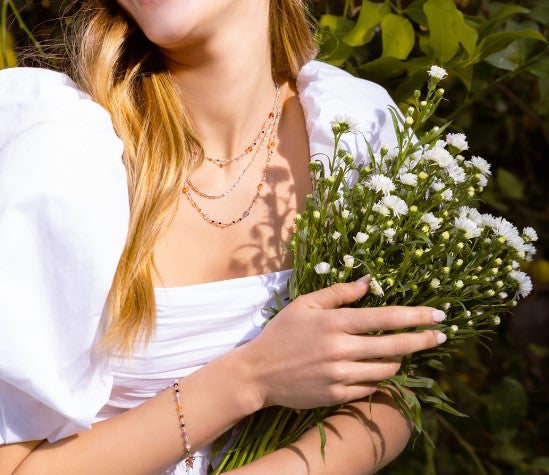 Collane donna alla moda, nuove tendenze dell'estate e curiosità