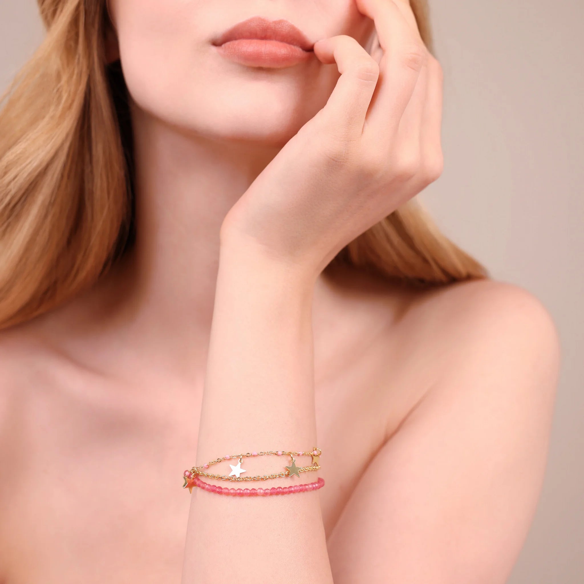 Bracciale Multifilo Golden con Ciondoli Stelle e Pietre Naturali
