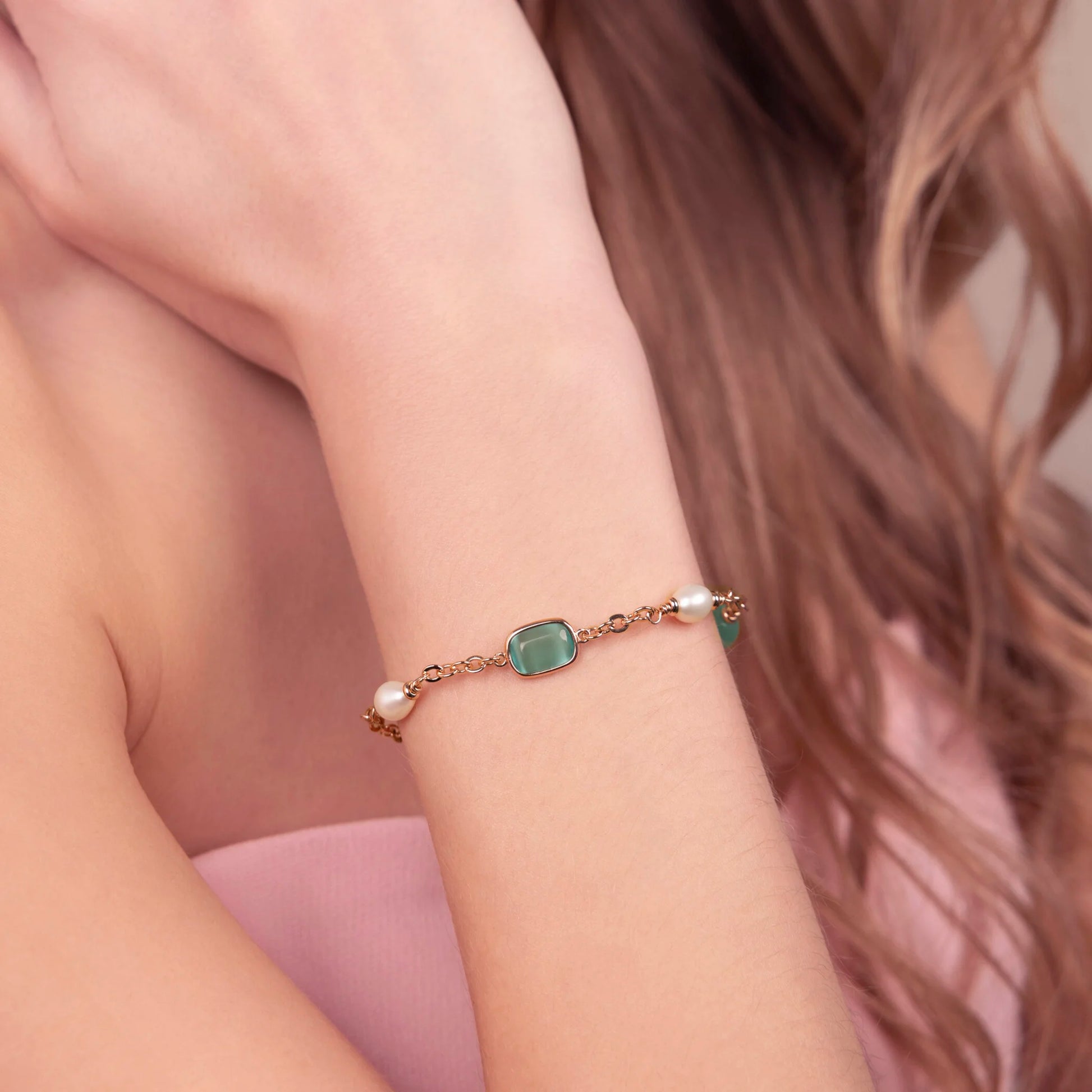 Bracciale con Pietre Effetto Occhio di Gatto e Perle d'Acqua Dolce