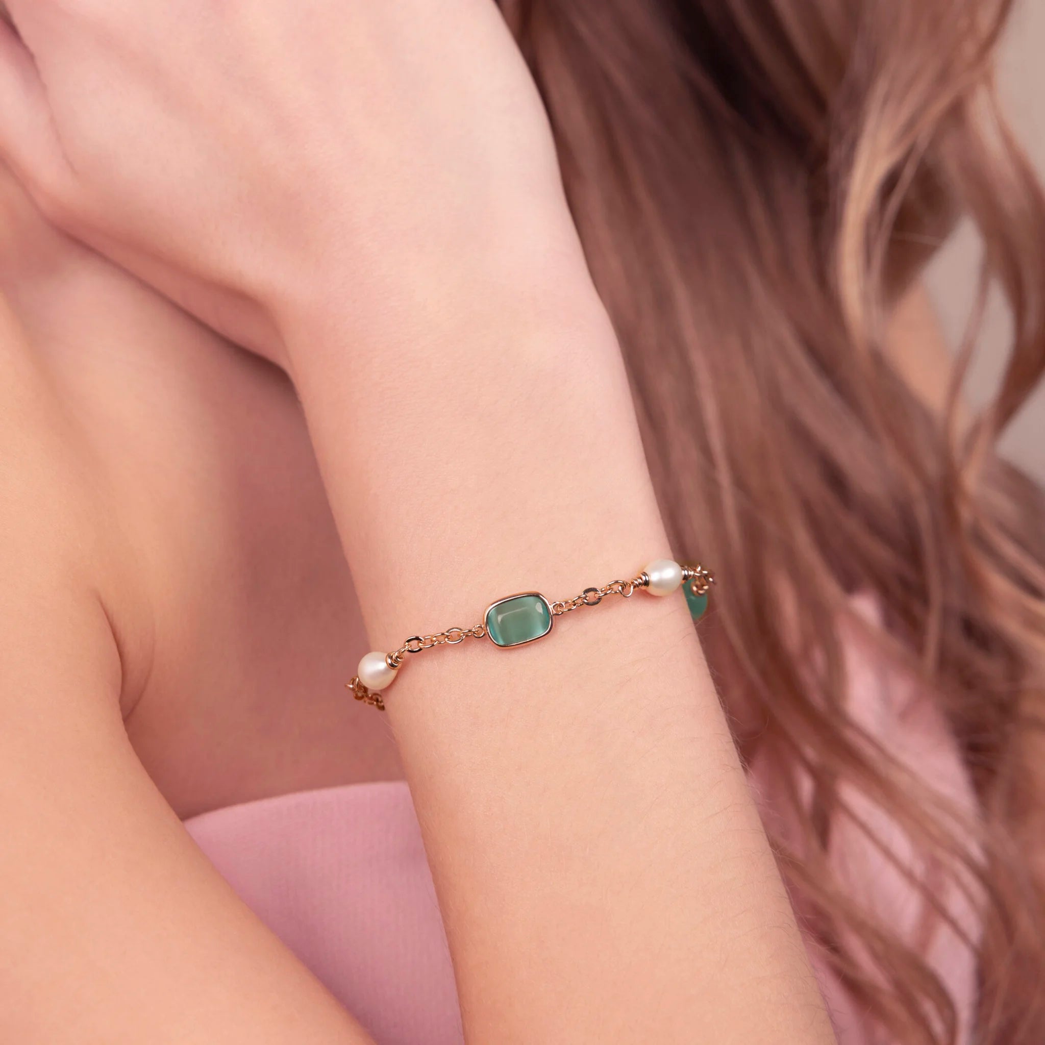 Bracciale con Pietre Effetto Occhio di Gatto e Perle d'Acqua Dolce