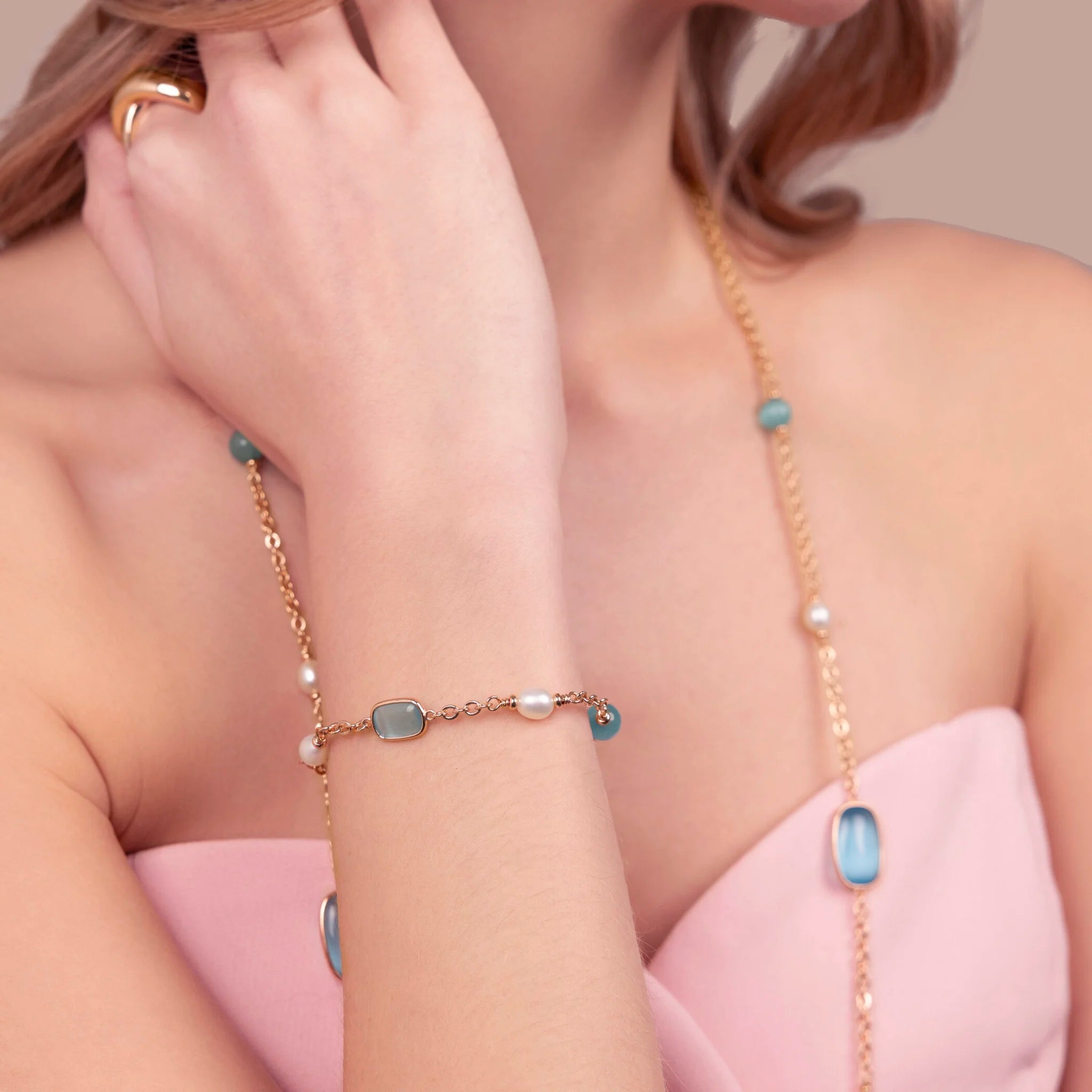 Bracciale con Pietre Effetto Occhio di Gatto e Perle d'Acqua Dolce