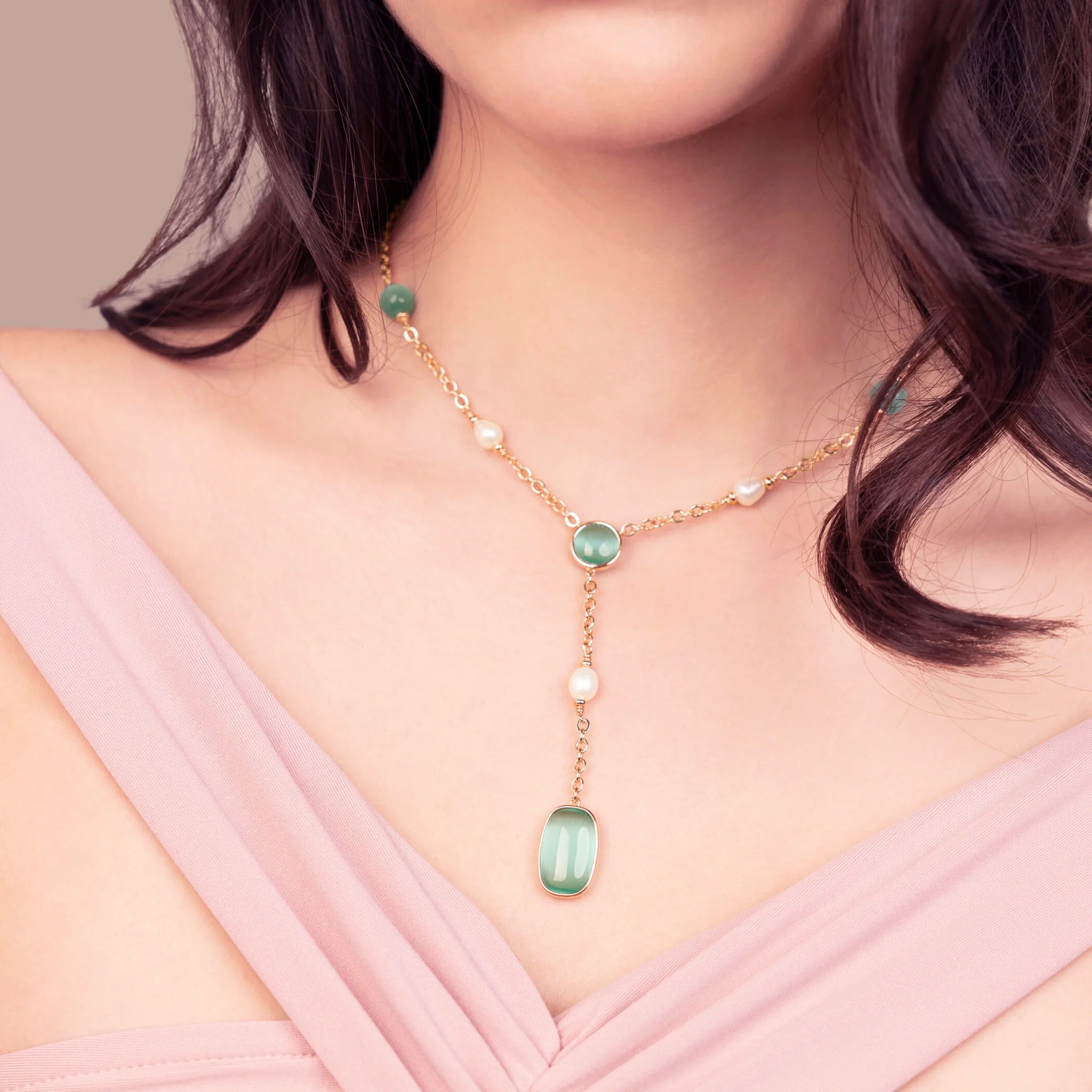 Collana a Cravatta con Pietre Effetto Occhio di Gatto e Perle d'Acqua Dolce