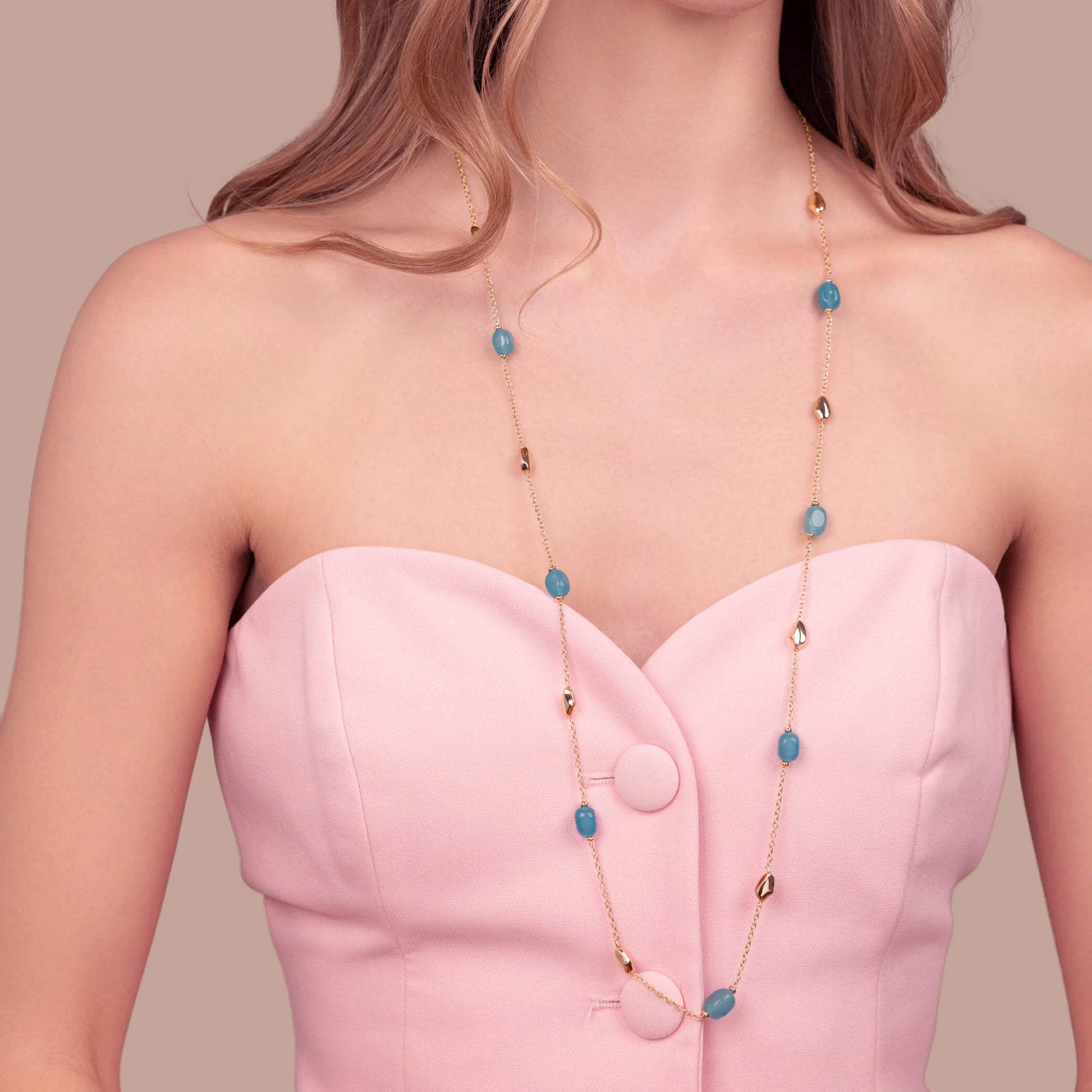 Collana Lunga con Pepite Lucide e Quarzite Azzurra Sfaccettata
