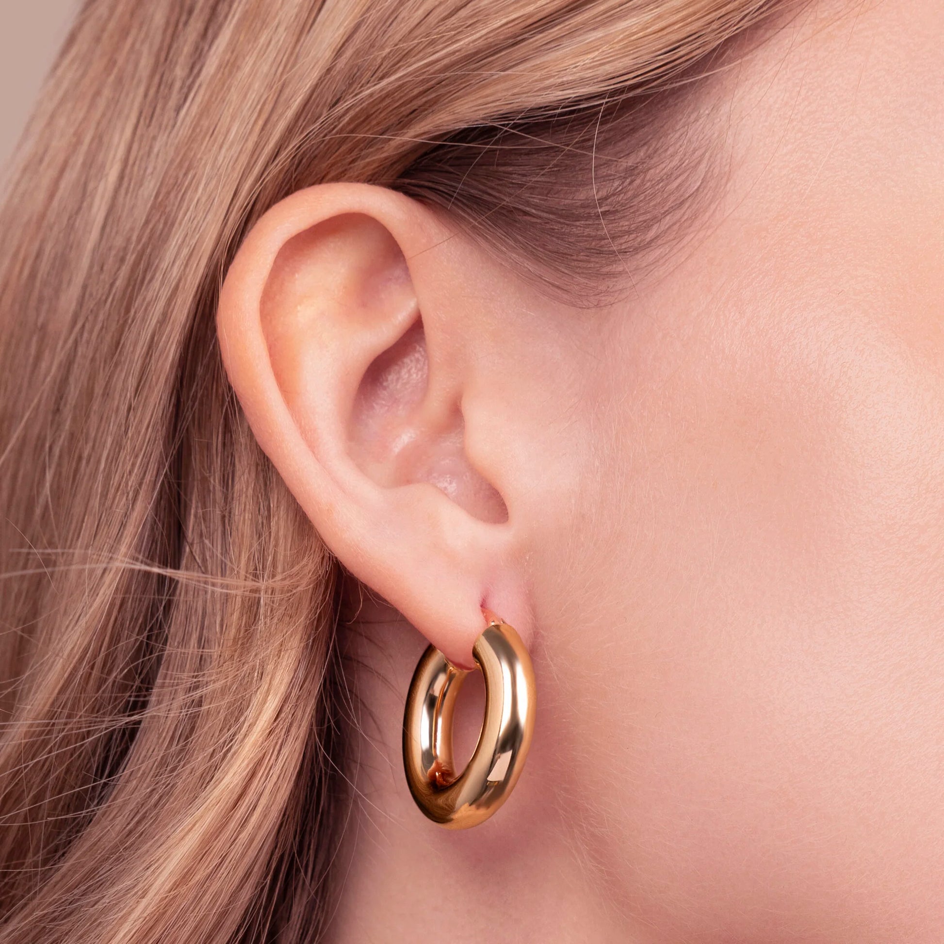 Shiny Oval Earrings 3cm