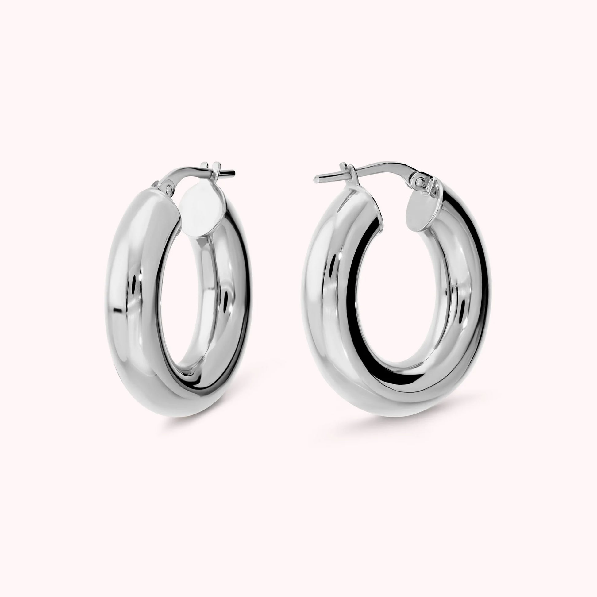 Shiny Oval Earrings 3cm