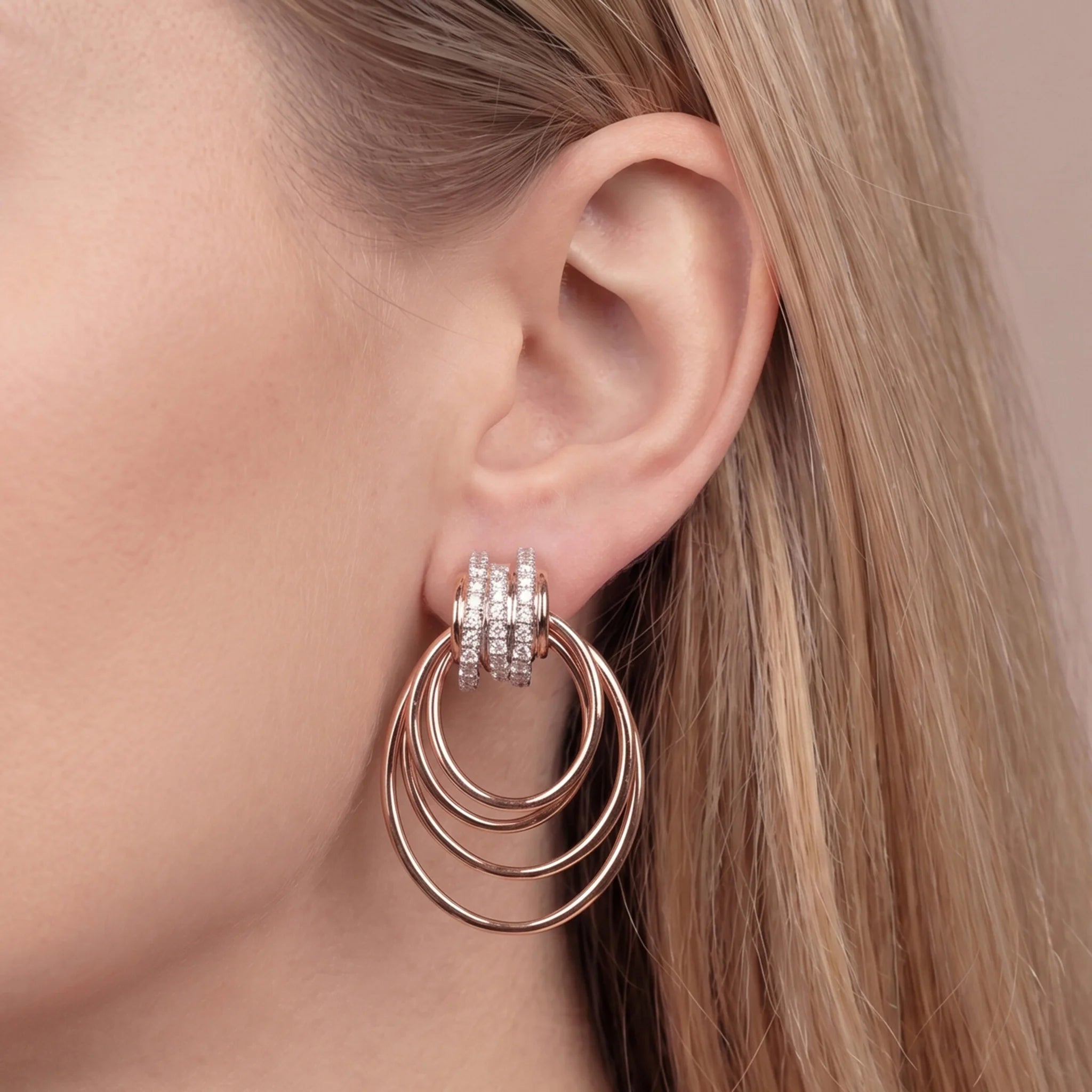 Degradé multi-strand drop earrings with cubic zirconia, plated with 18Kt gold