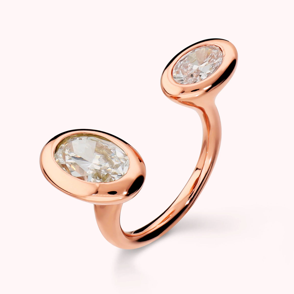 Contrarié-Ring „Toi Et Moi“ mit zwei Zirkonia, 18-Karat-vergoldet