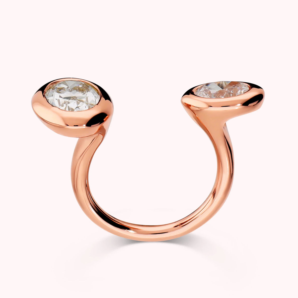 Contrarié-Ring „Toi Et Moi“ mit zwei Zirkonia, 18-Karat-vergoldet