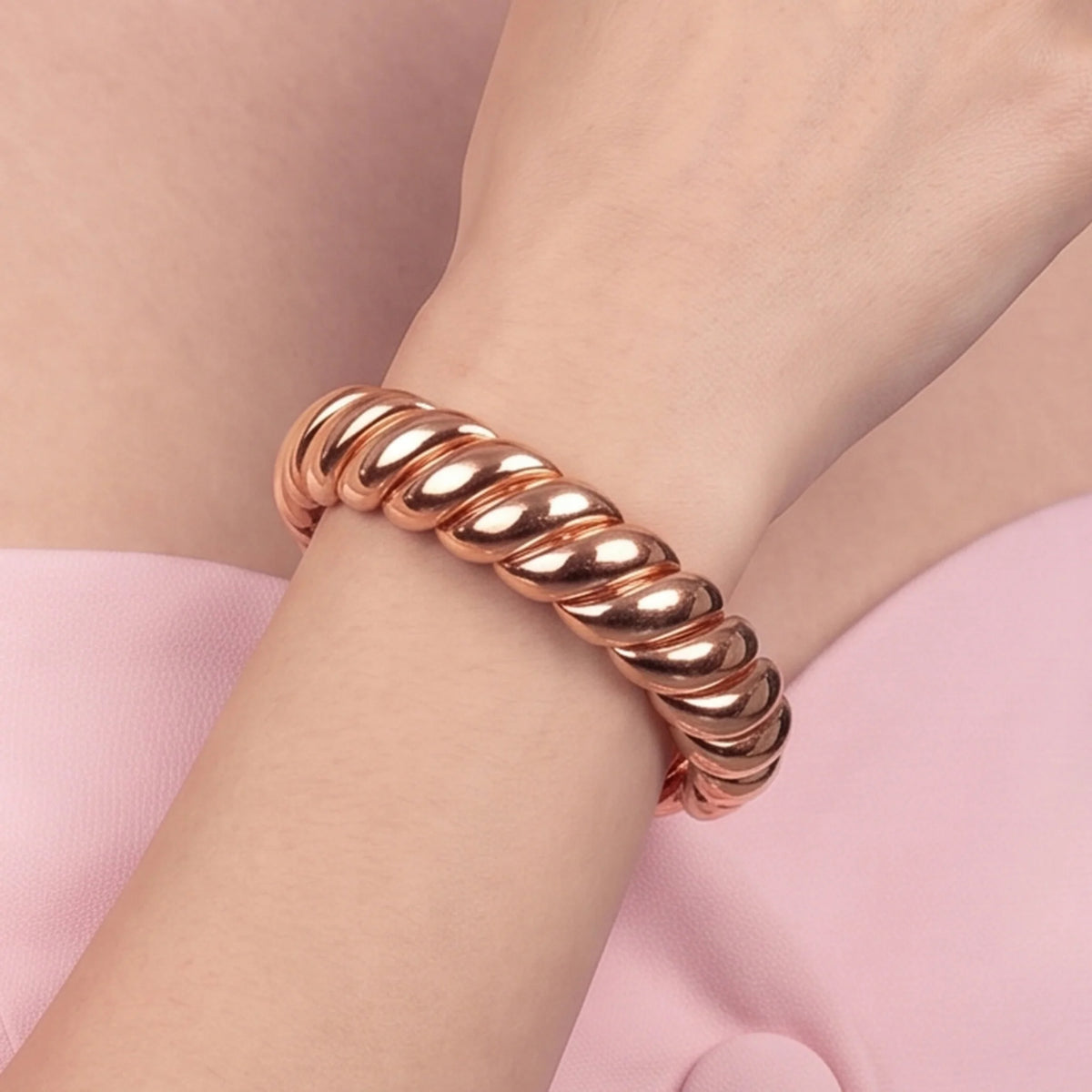Stretch elastic bracelet with a tubogas design, 18Kt gold-plated