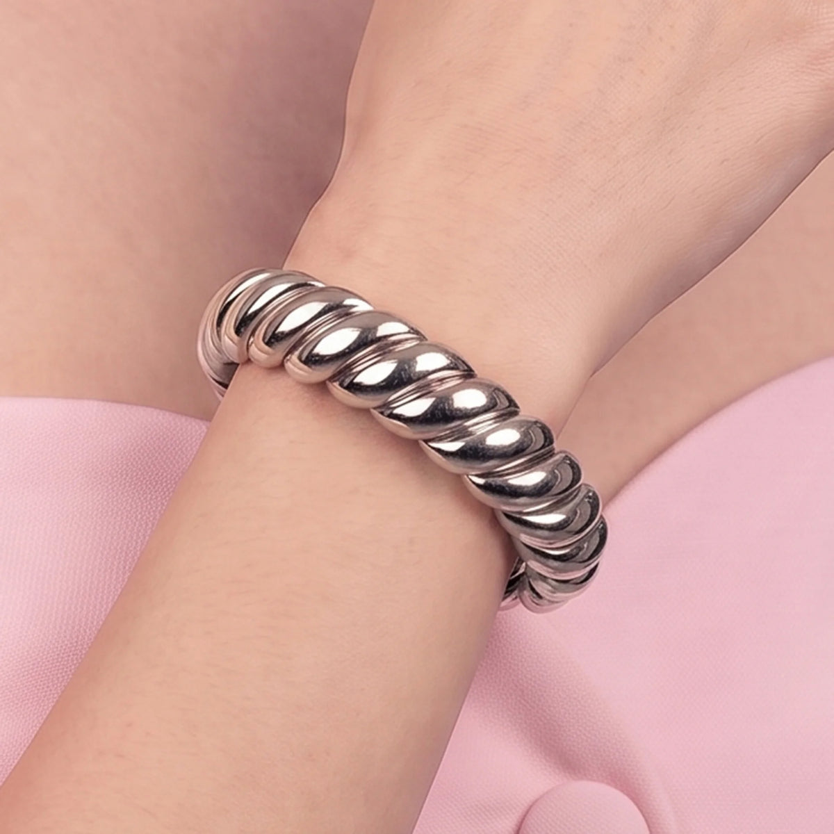 Stretch elastic bracelet with a tubogas design, 18Kt gold-plated