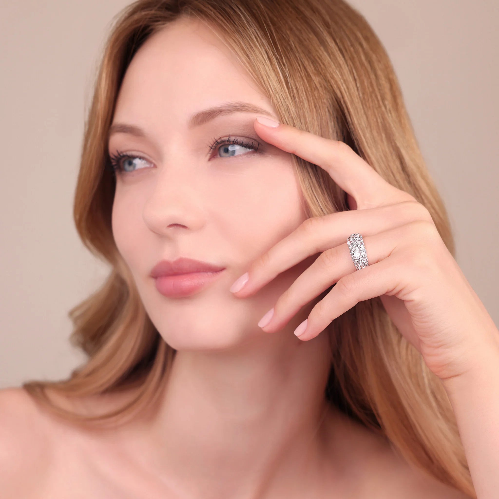 Graduated Ring with Cubic Zirconia Pavé