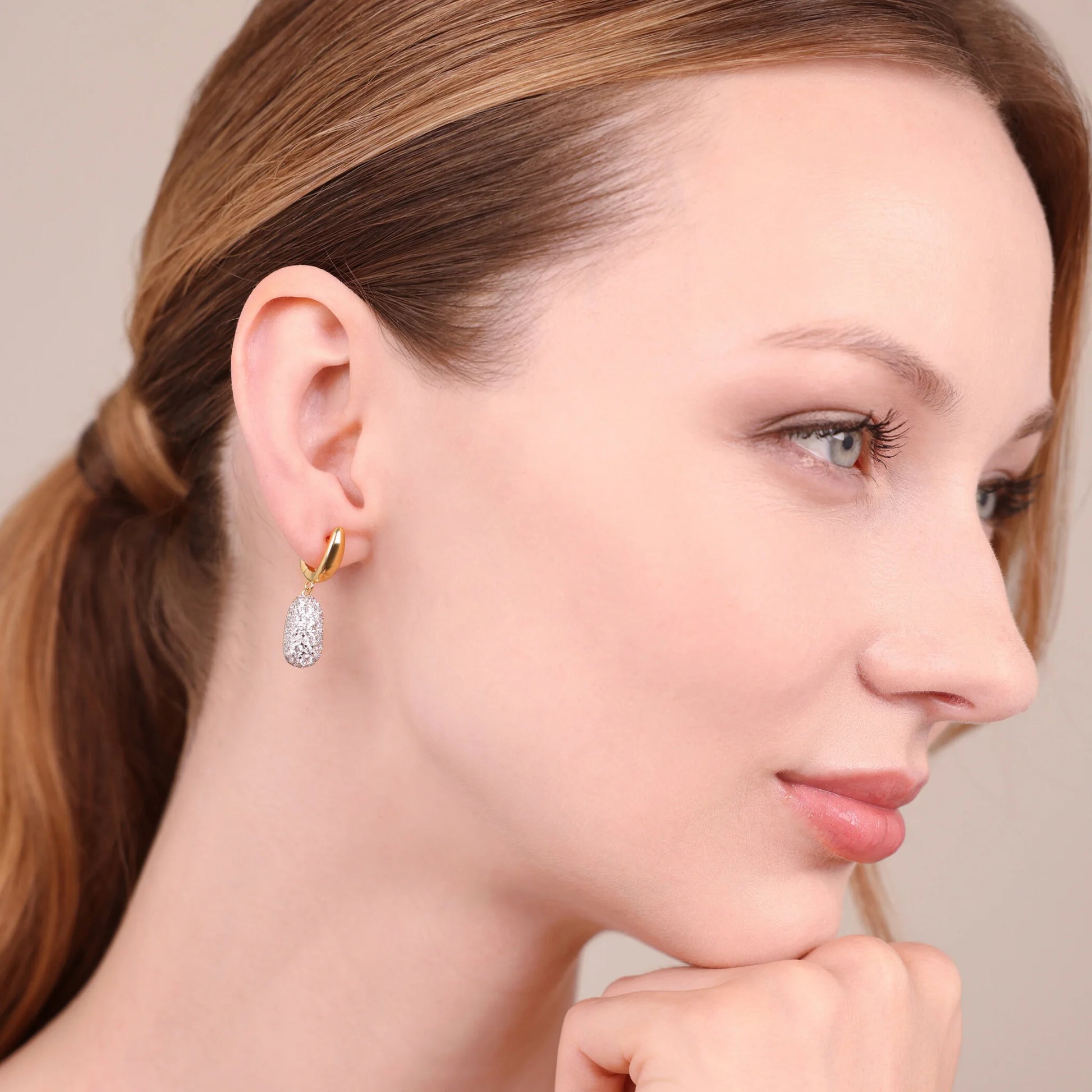 Orecchini Pepita con Ciondolo in Pavé di Cubic Zirconia