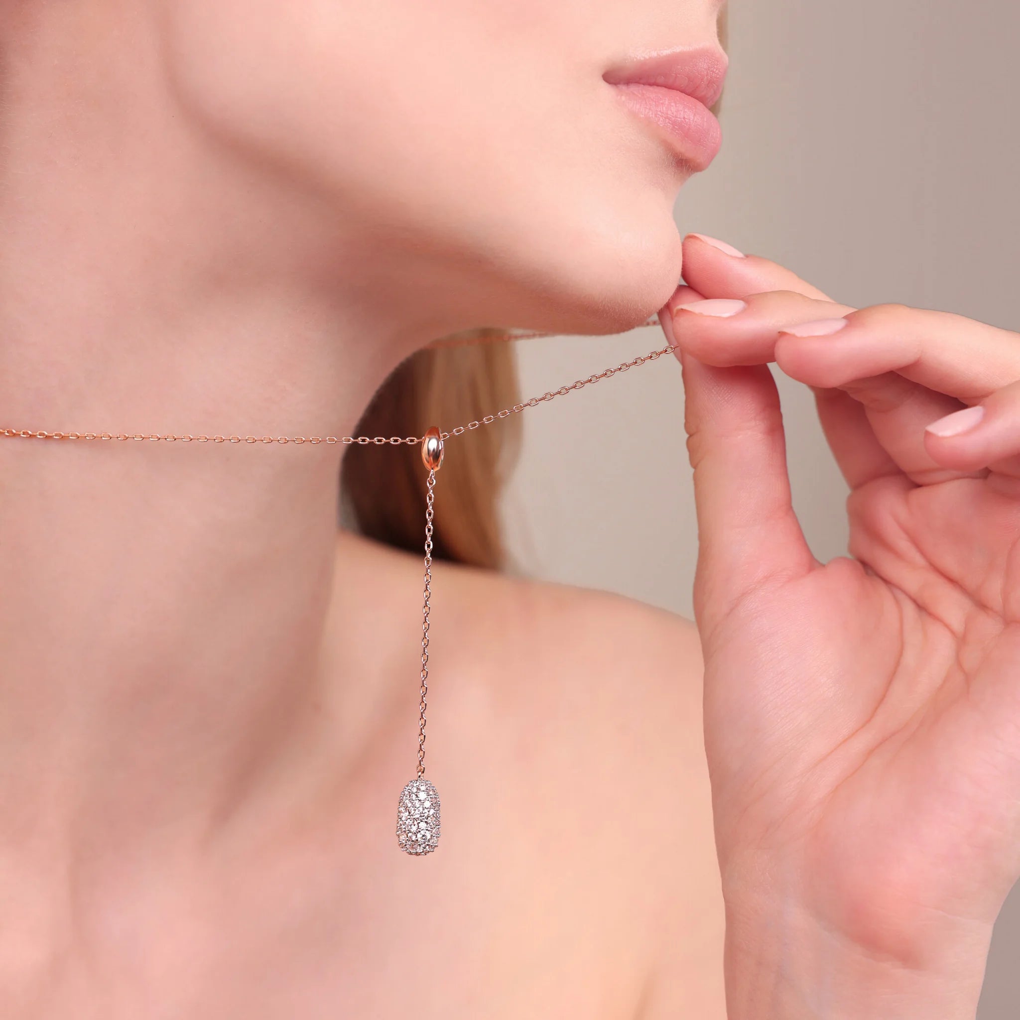 Collana Pepita a Cravatta con Pavé di Cubic Zirconia