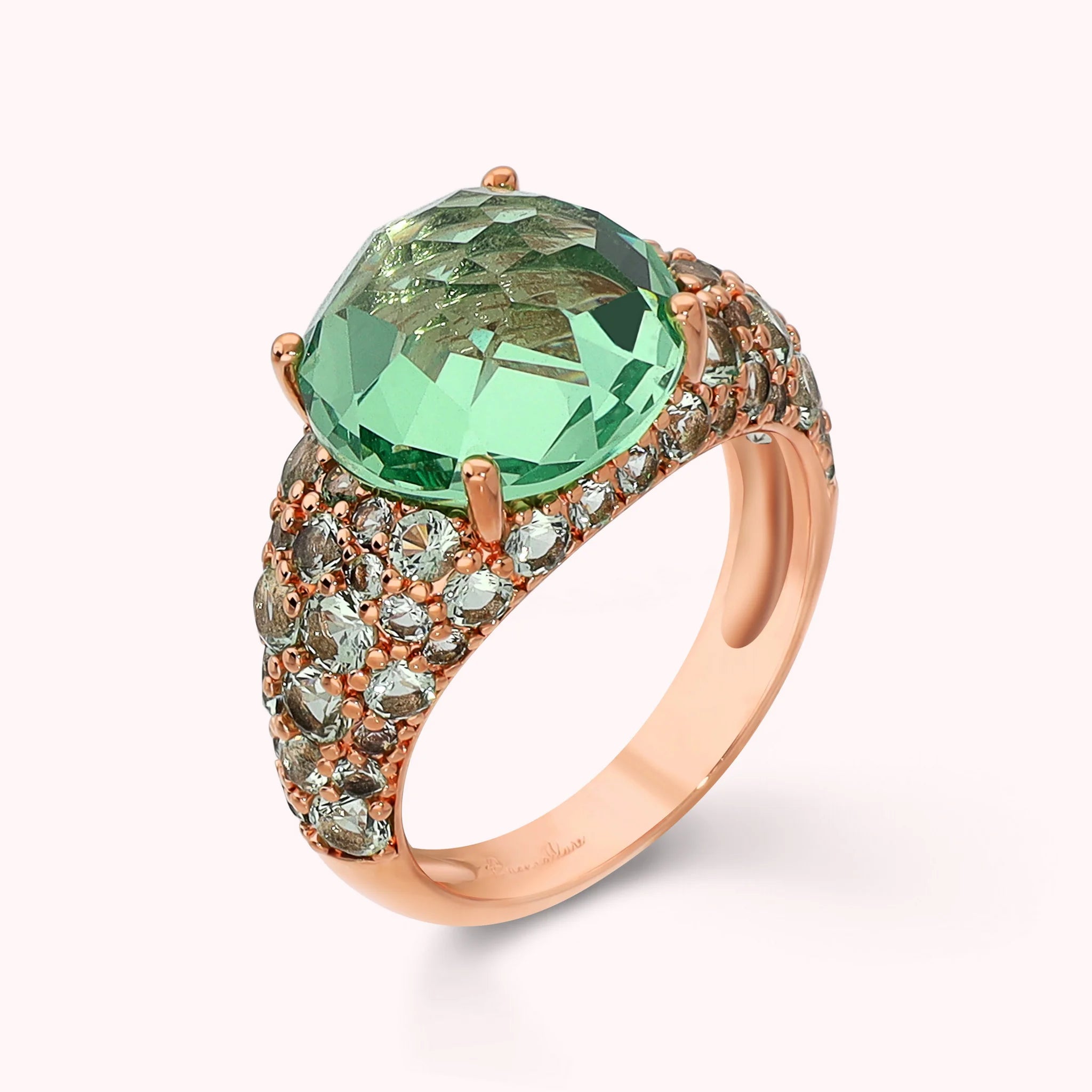 Anello con Pavé Misto e Prisma Gem
