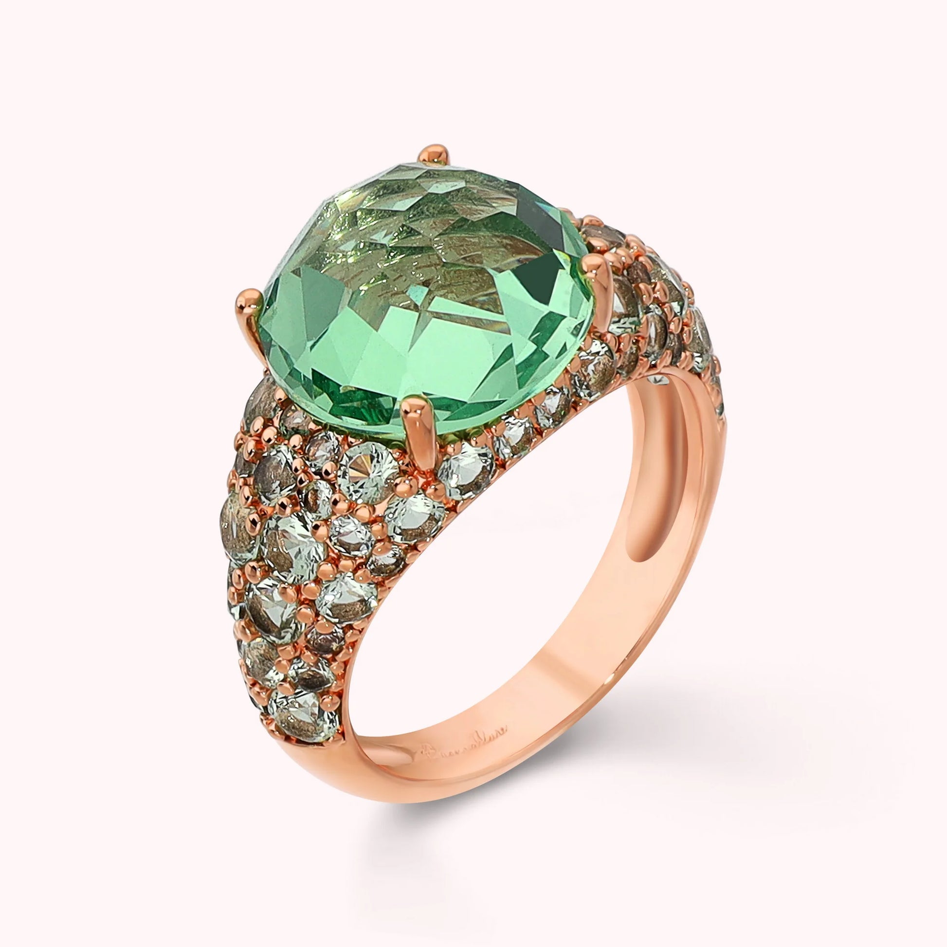Anello con Pavé Misto e Prisma Gem