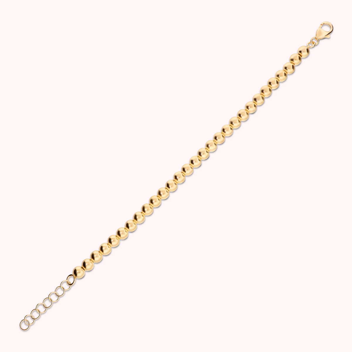 Armband aus glänzenden Perlen