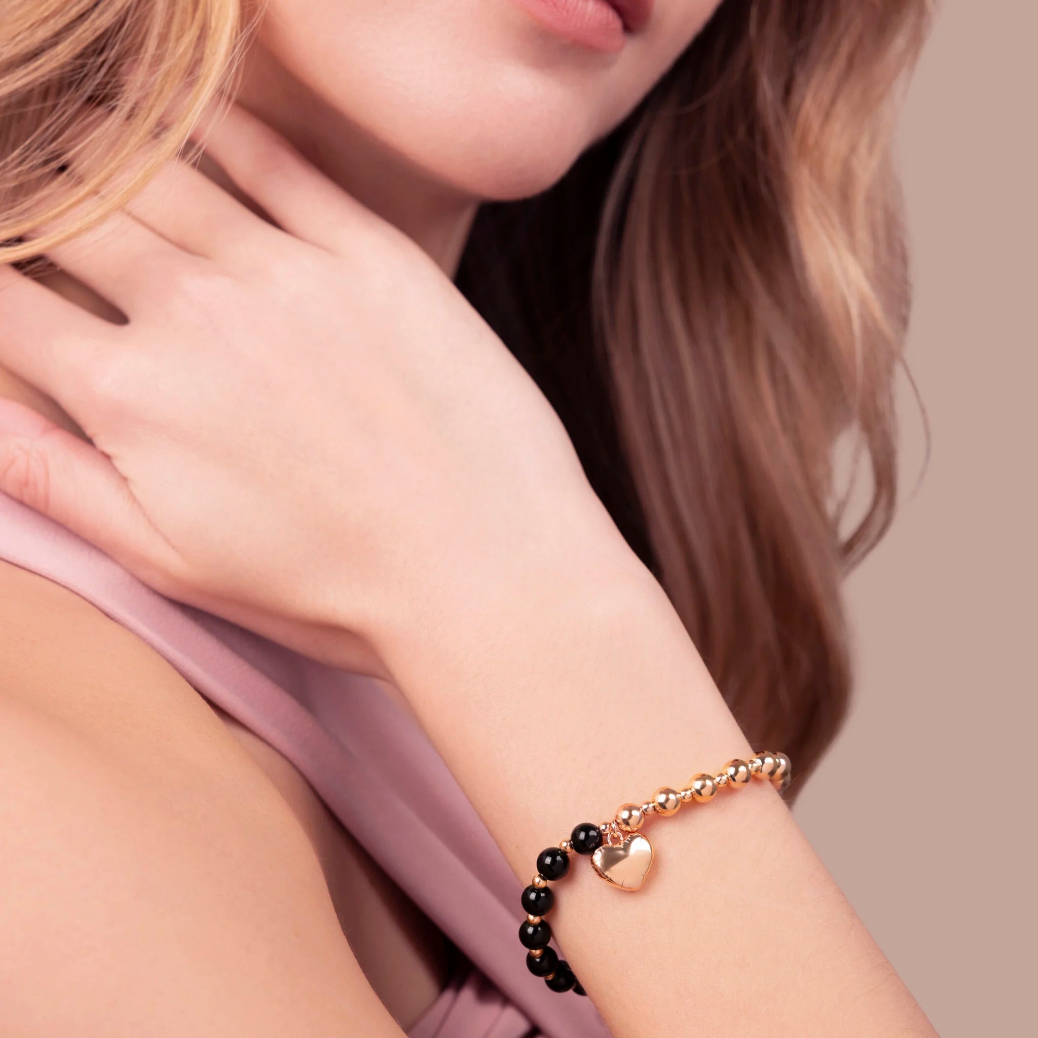 Bracciale Elastico con Bead Lucide Pietre Naturali e Ciondolo Cuore