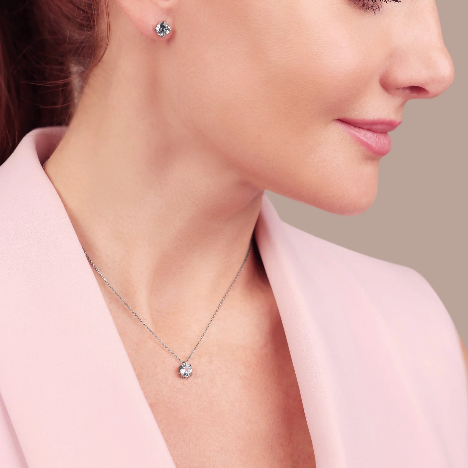 Set Necklace + Glow Stud Earrings with Light Point
