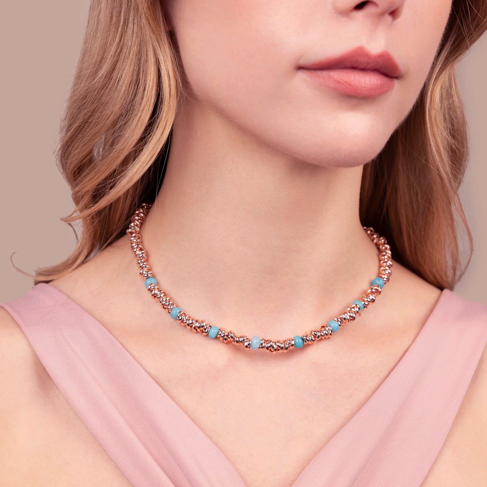 Collier avec Rondelles Entrelacées et Pierres Naturelles de Quartzite