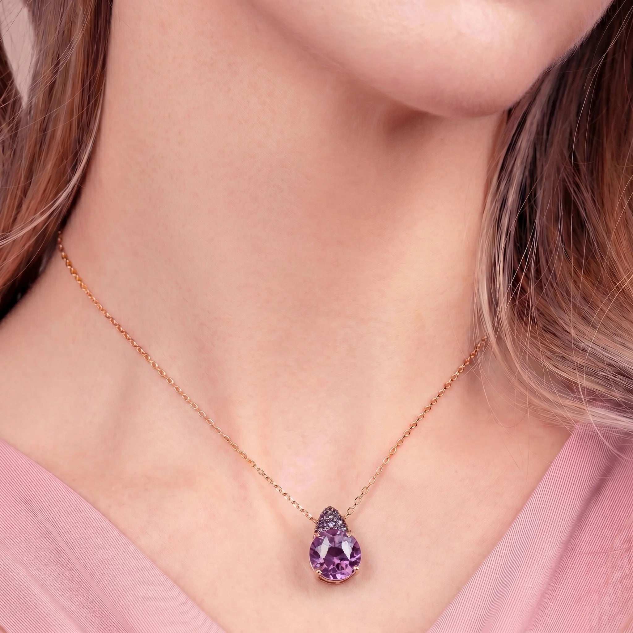 Collier avec Pendentif en Pavé Mixte et Pierre Prisma