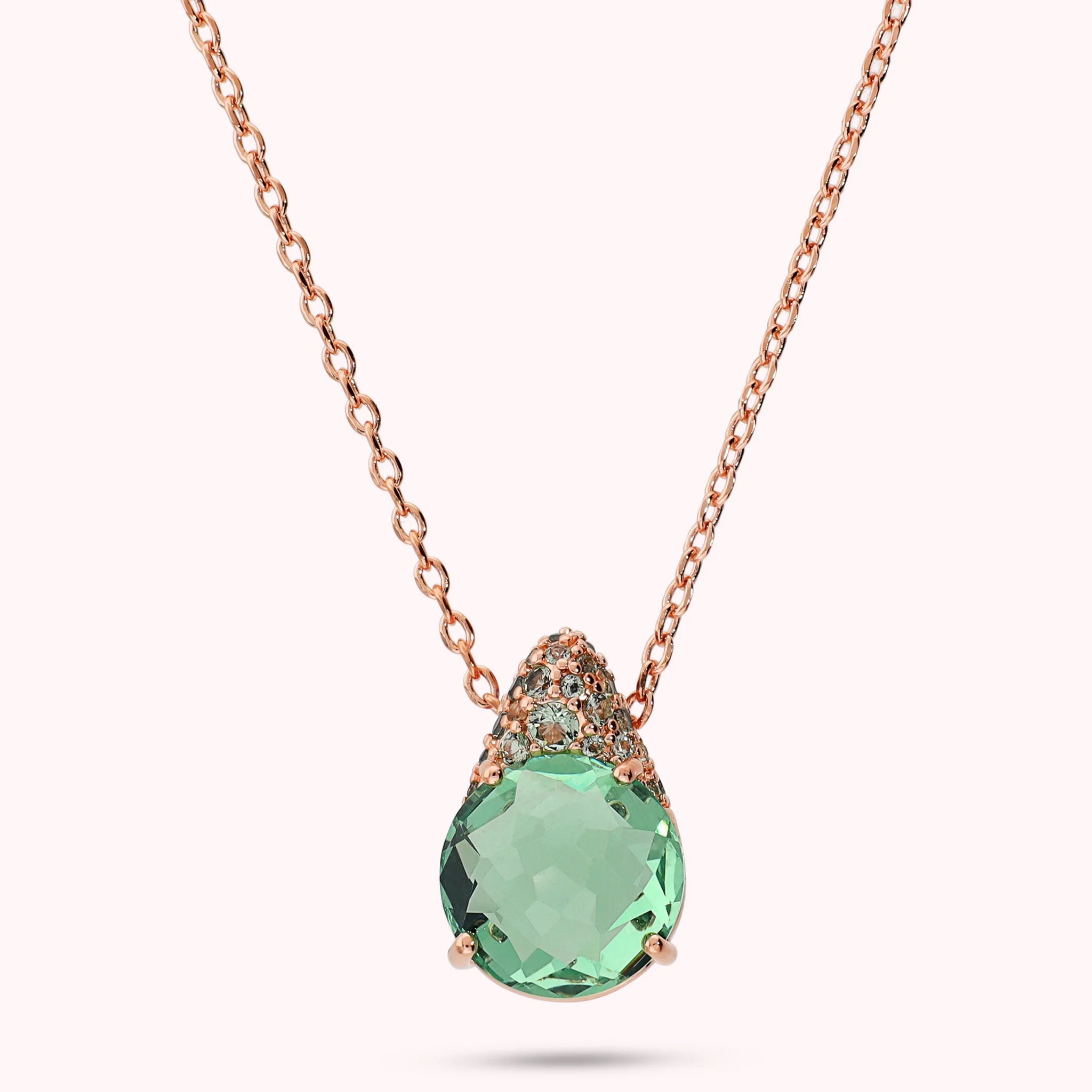 Collier avec Pendentif en Pavé Mixte et Pierre Prisma