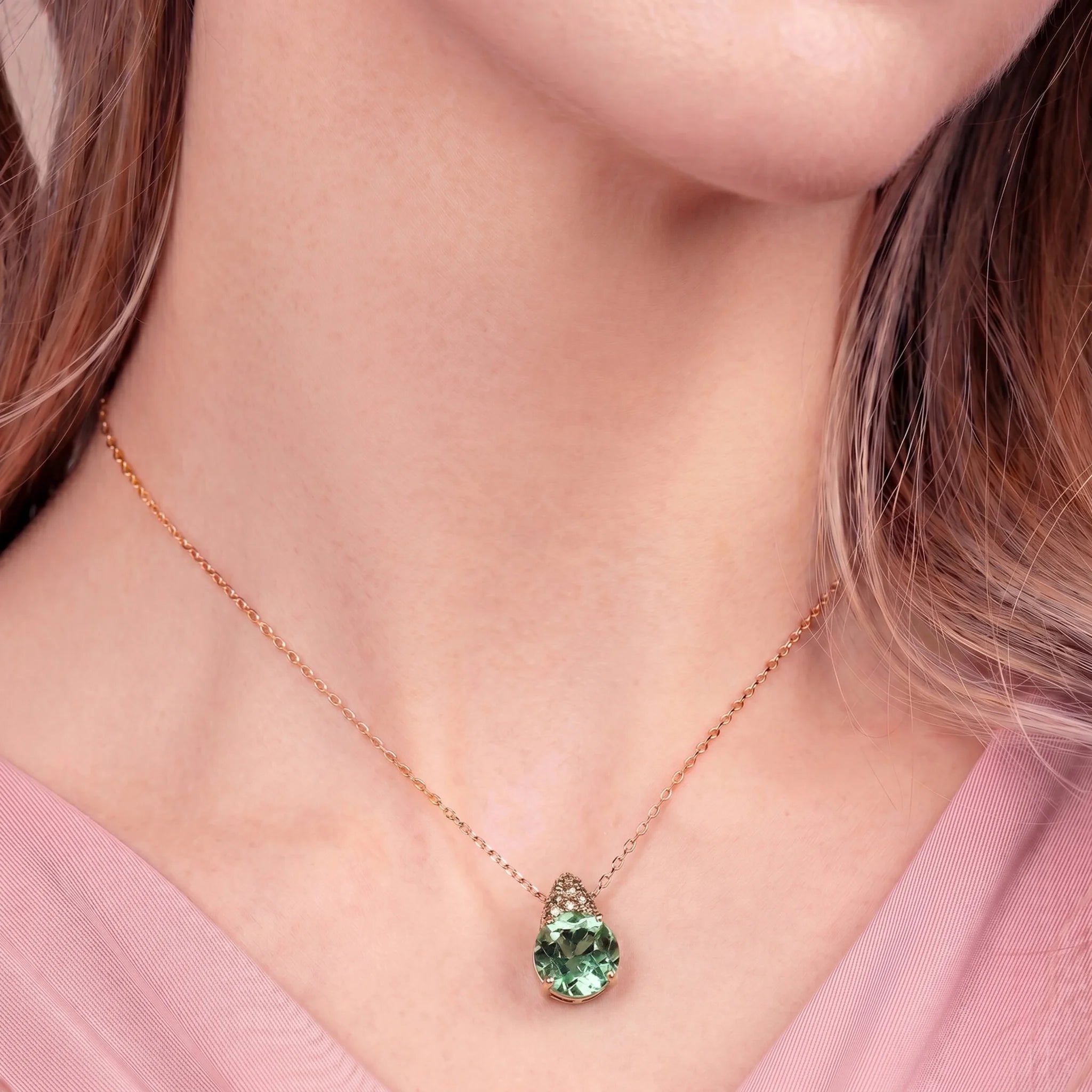 Collier avec Pendentif en Pavé Mixte et Pierre Prisma