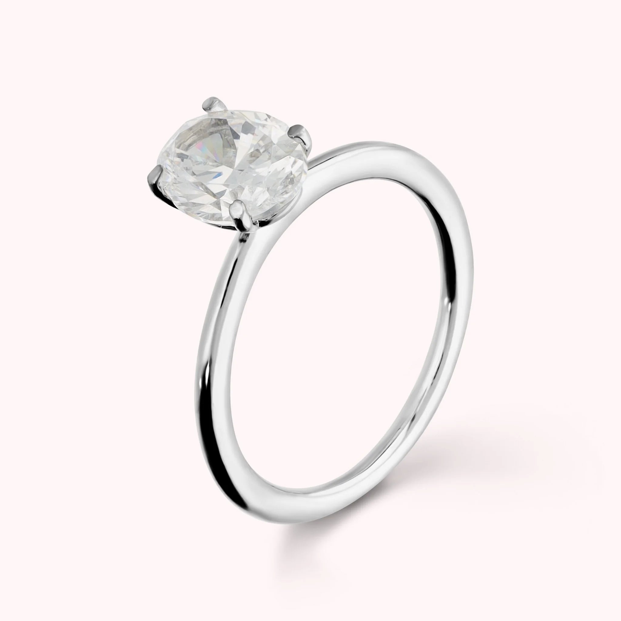 Anello Solitario Attimi di Luce con Cubic Zirconia Bianca Ovale