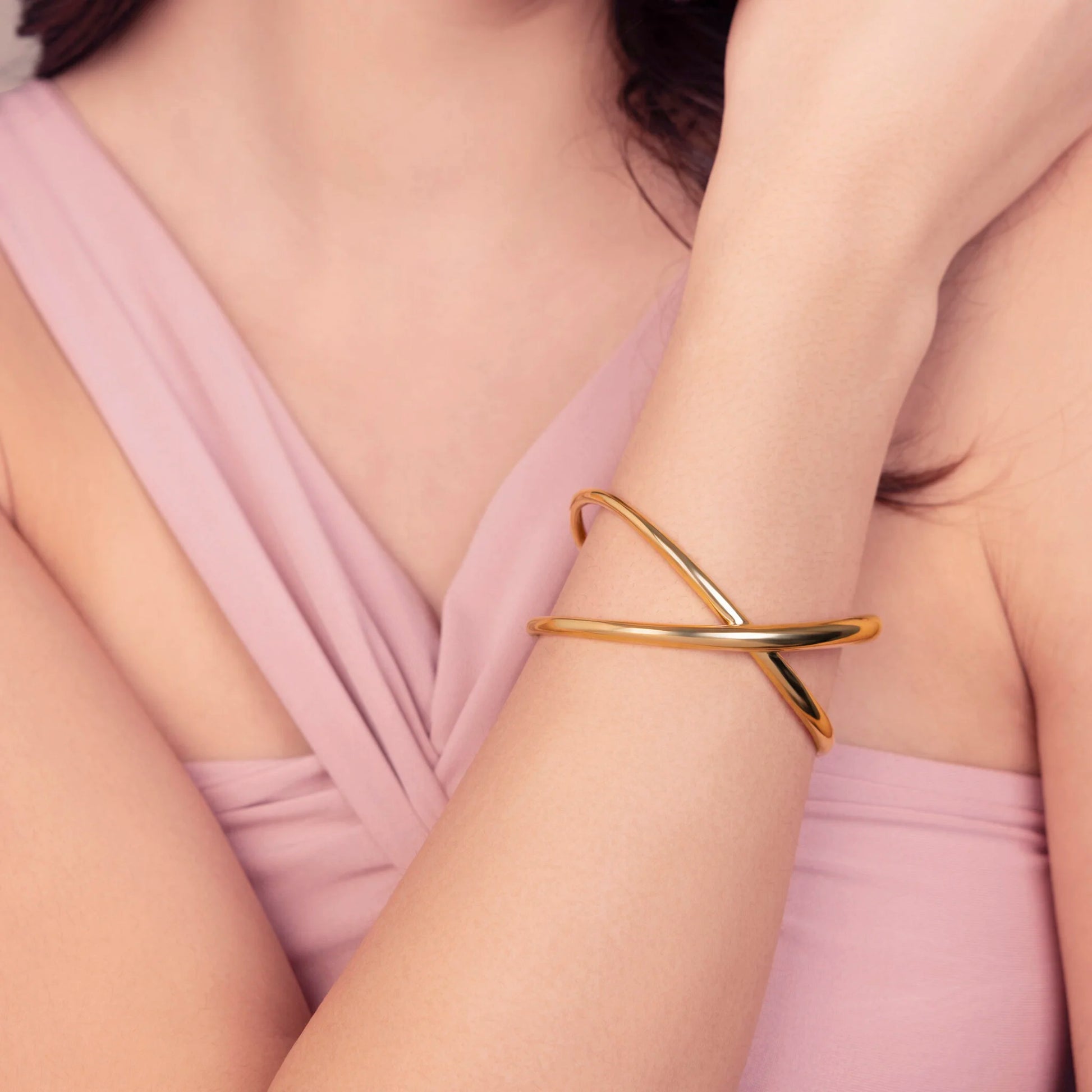 Bracelet rigide tressé