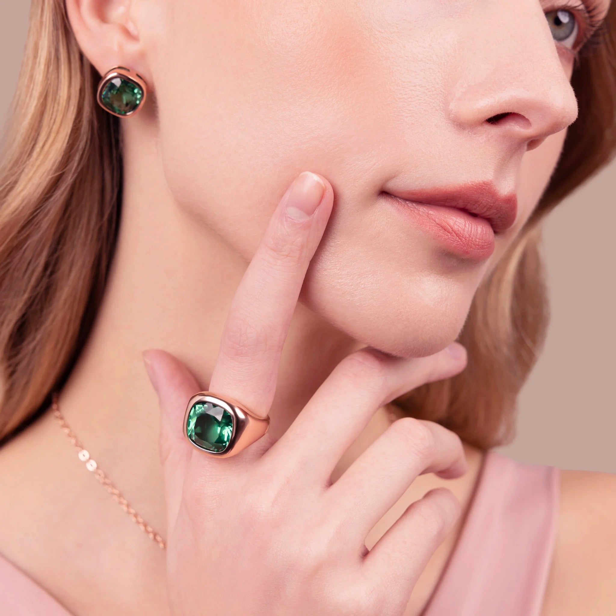 Bague Chevalier avec Pierre Prisma Taille Coussin