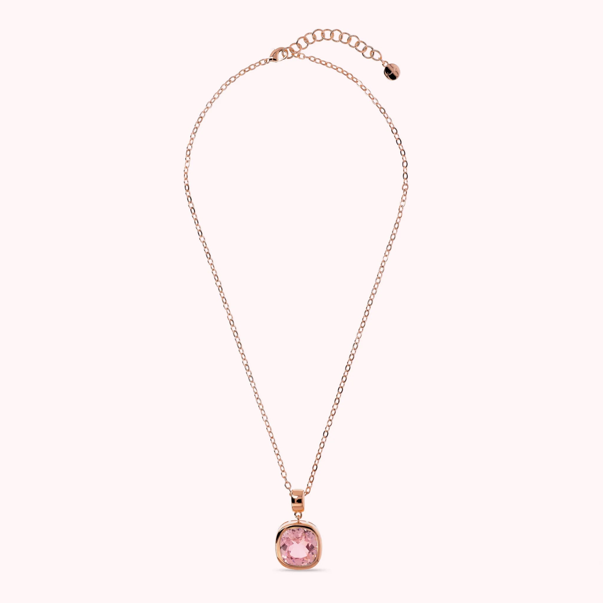 Collier avec Point de Lumière en Pierre Prisma Taille Coussin