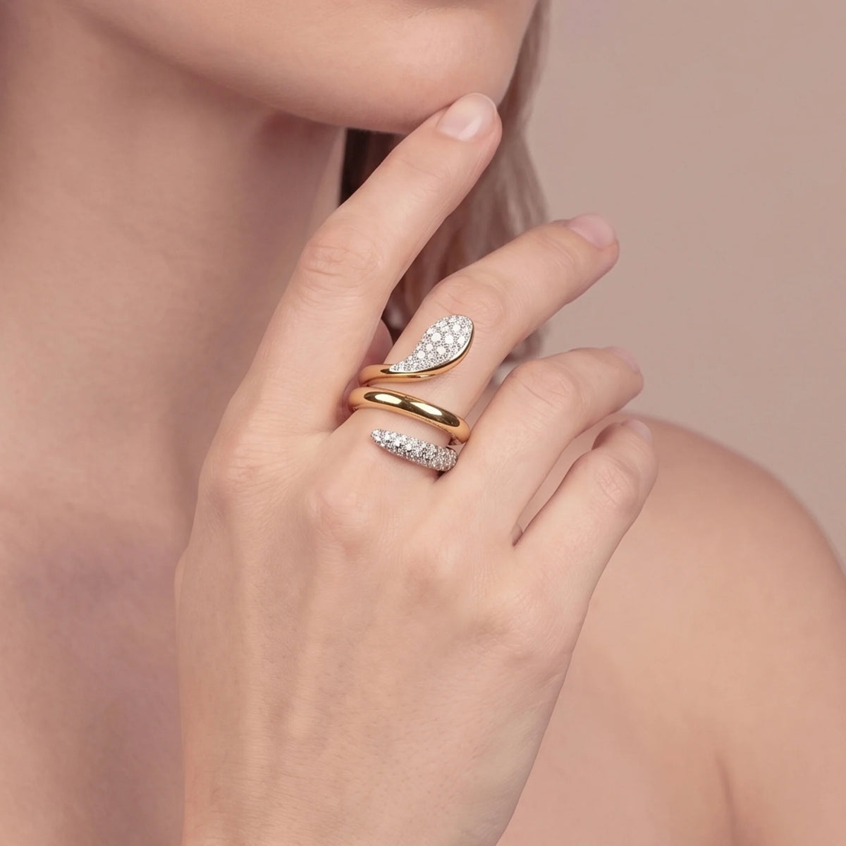 Anello Contrarié Snake con Pavè in Cubic Zirconia Placcato Oro 18Kt