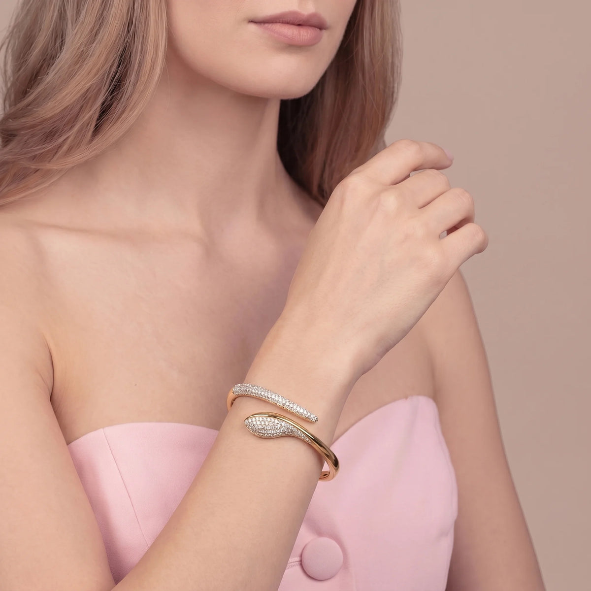 Starres Contrarié-Snake-Armband mit Pavé aus Zirkonia, 18-Karat-vergoldet