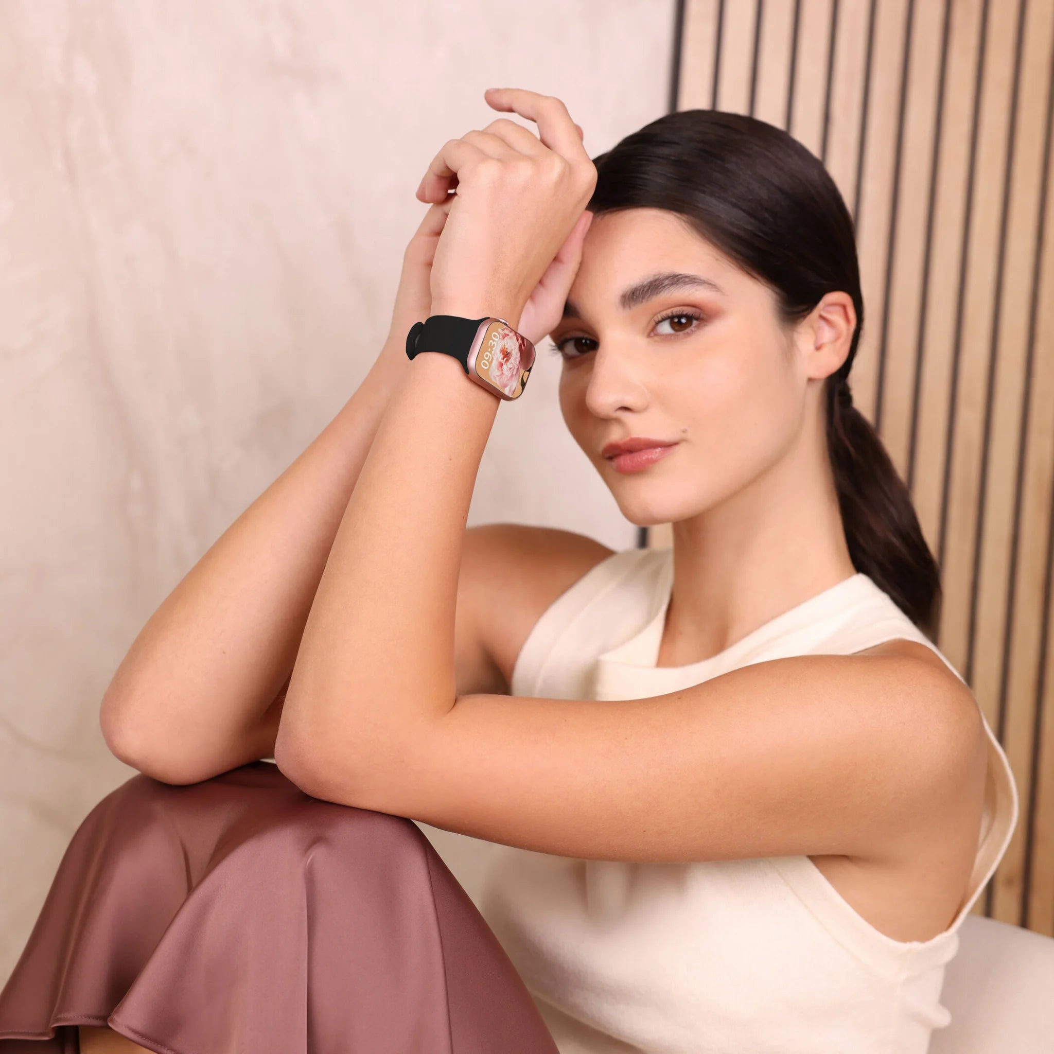 Women's Smartwatch - Satin Rectangular Case 41x35mm