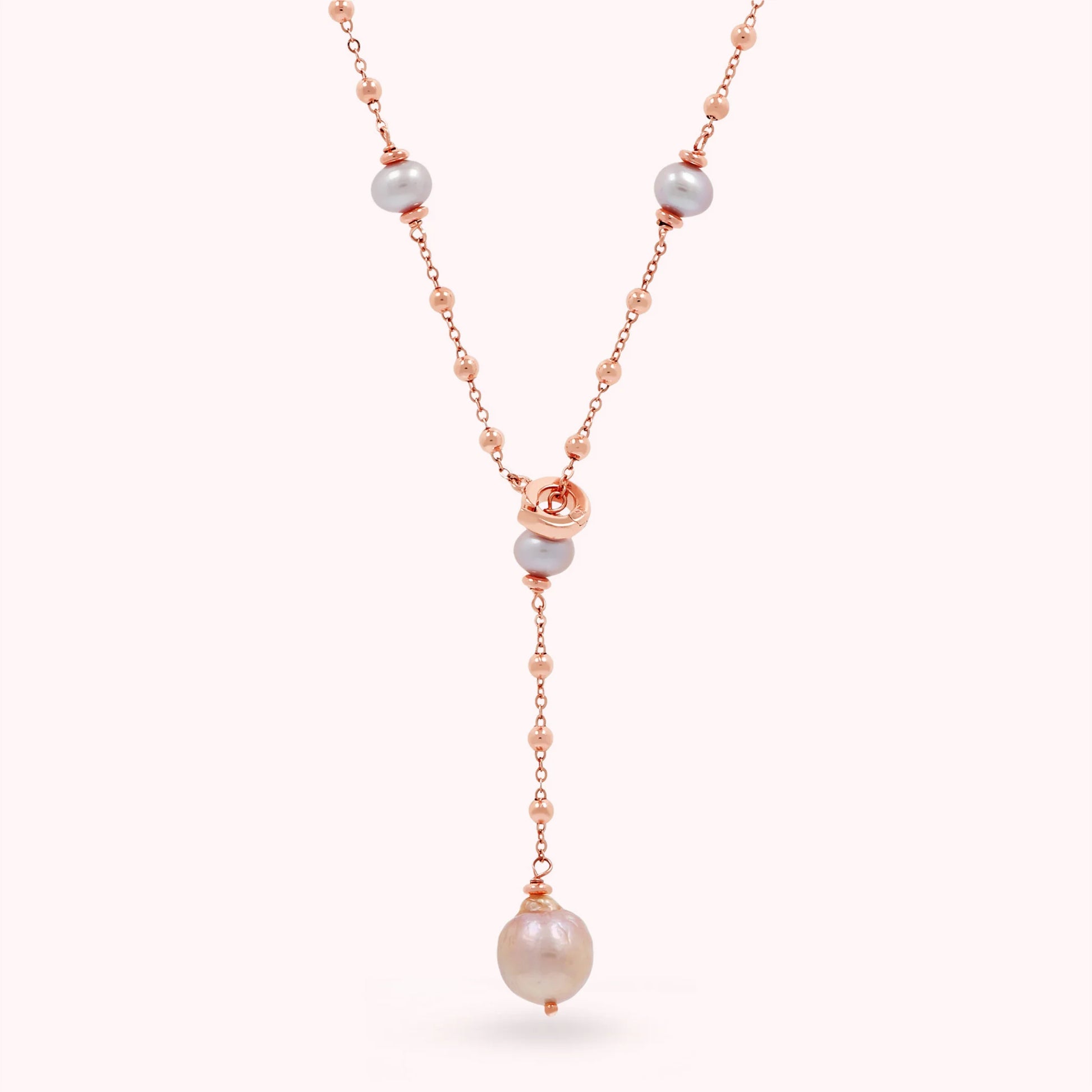 Collier noué avec des perles roses d'eau douce Ø 6/11 mm