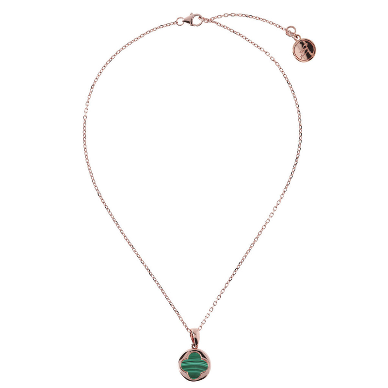 Halskette mit kleinem vierblättrigem Kleeblatt aus Naturstein