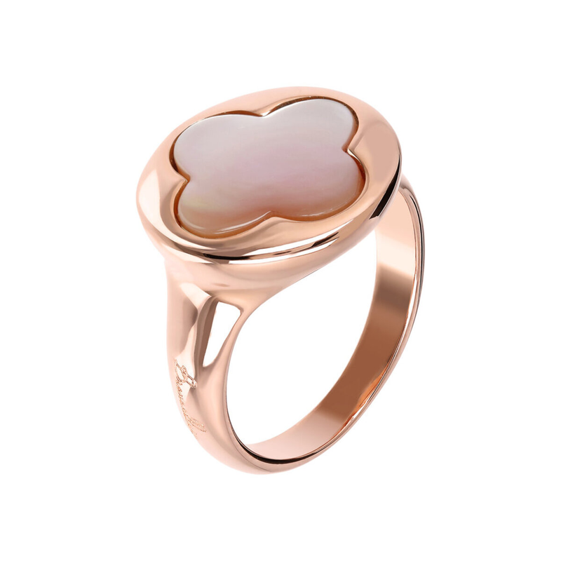 Chevalier Ring with Four Leaf Clover in Natural Stone