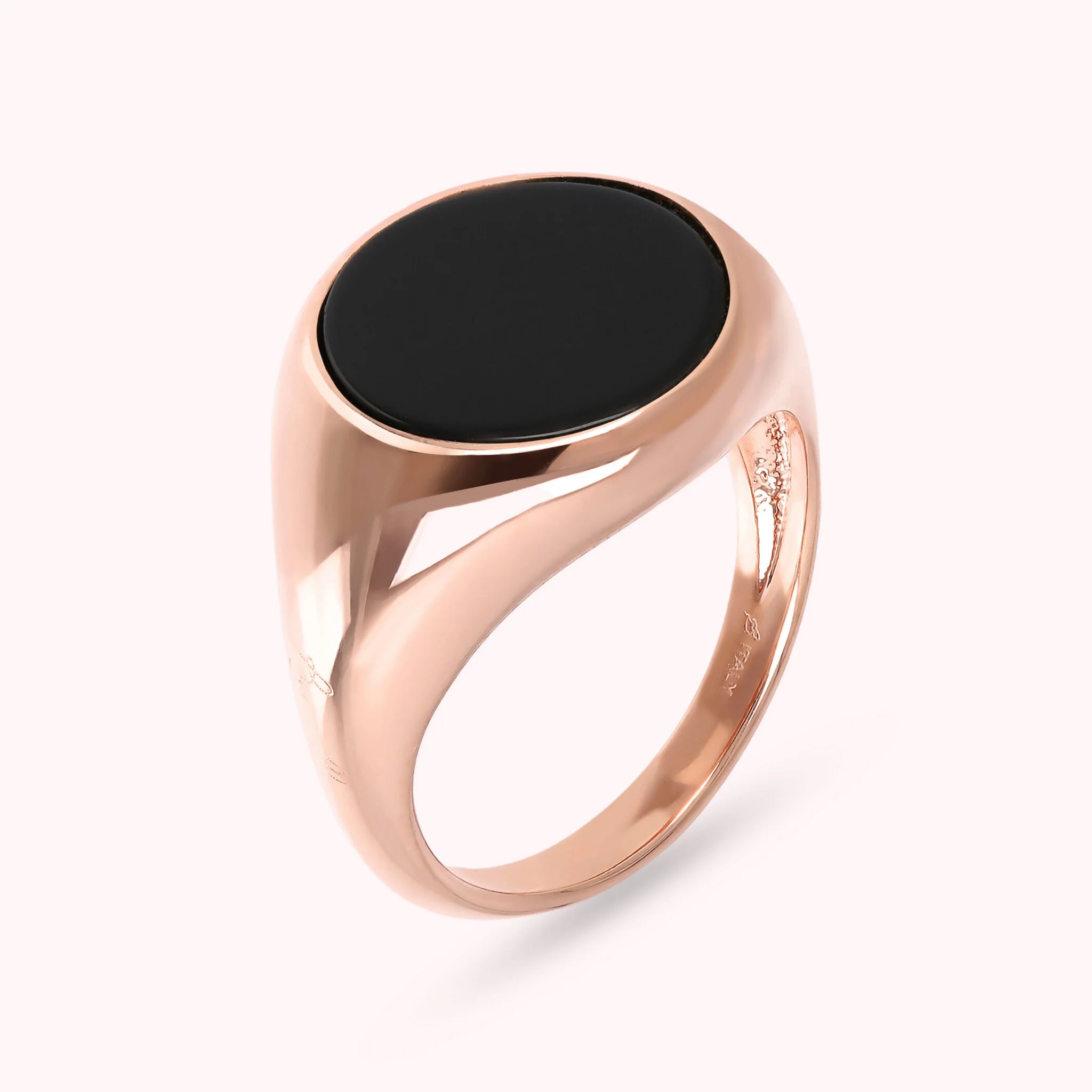 Kleiner Chevalier-Ring mit flachem Naturstein  