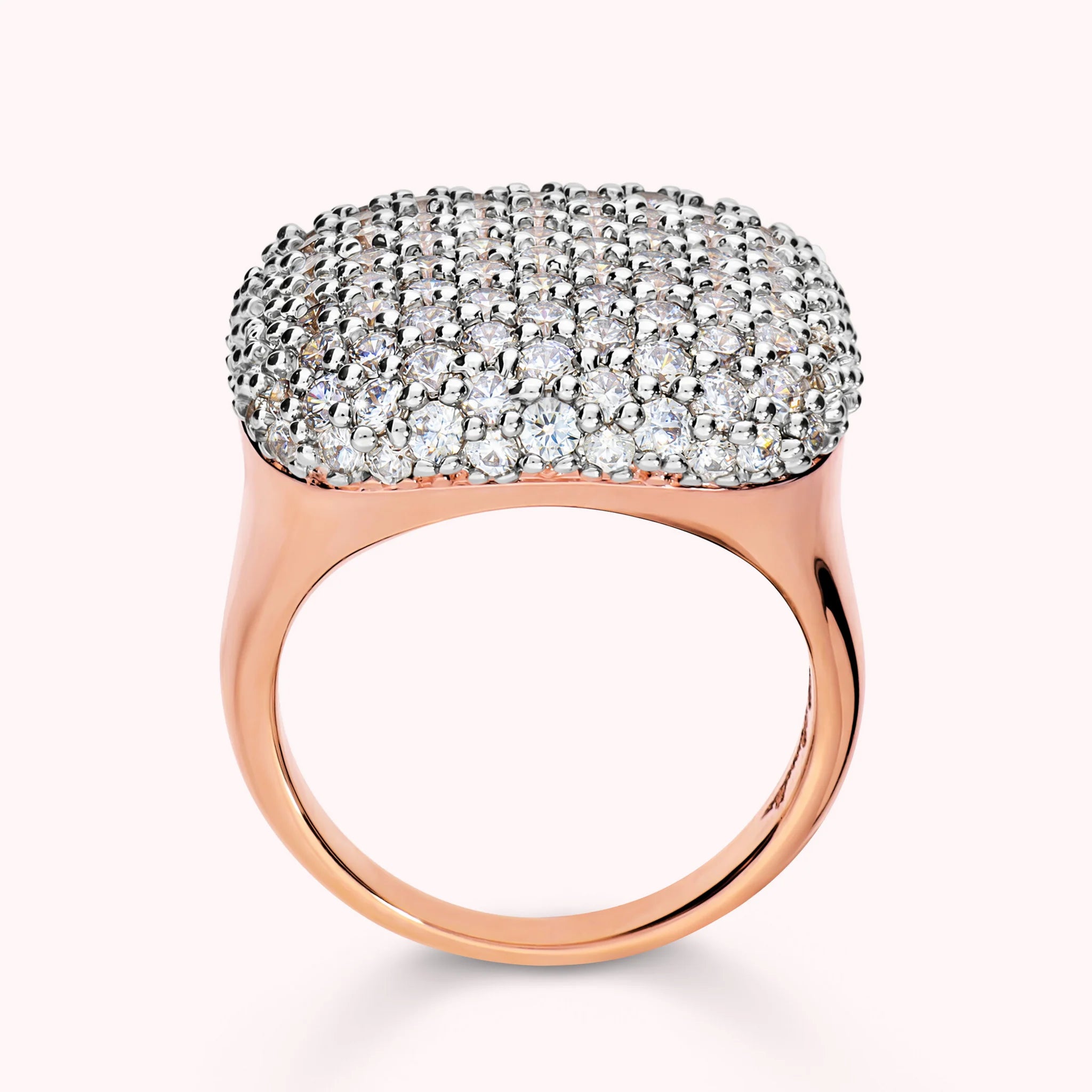 Anello Chevalier Quadrato con Pavé in Cubic Zirconia