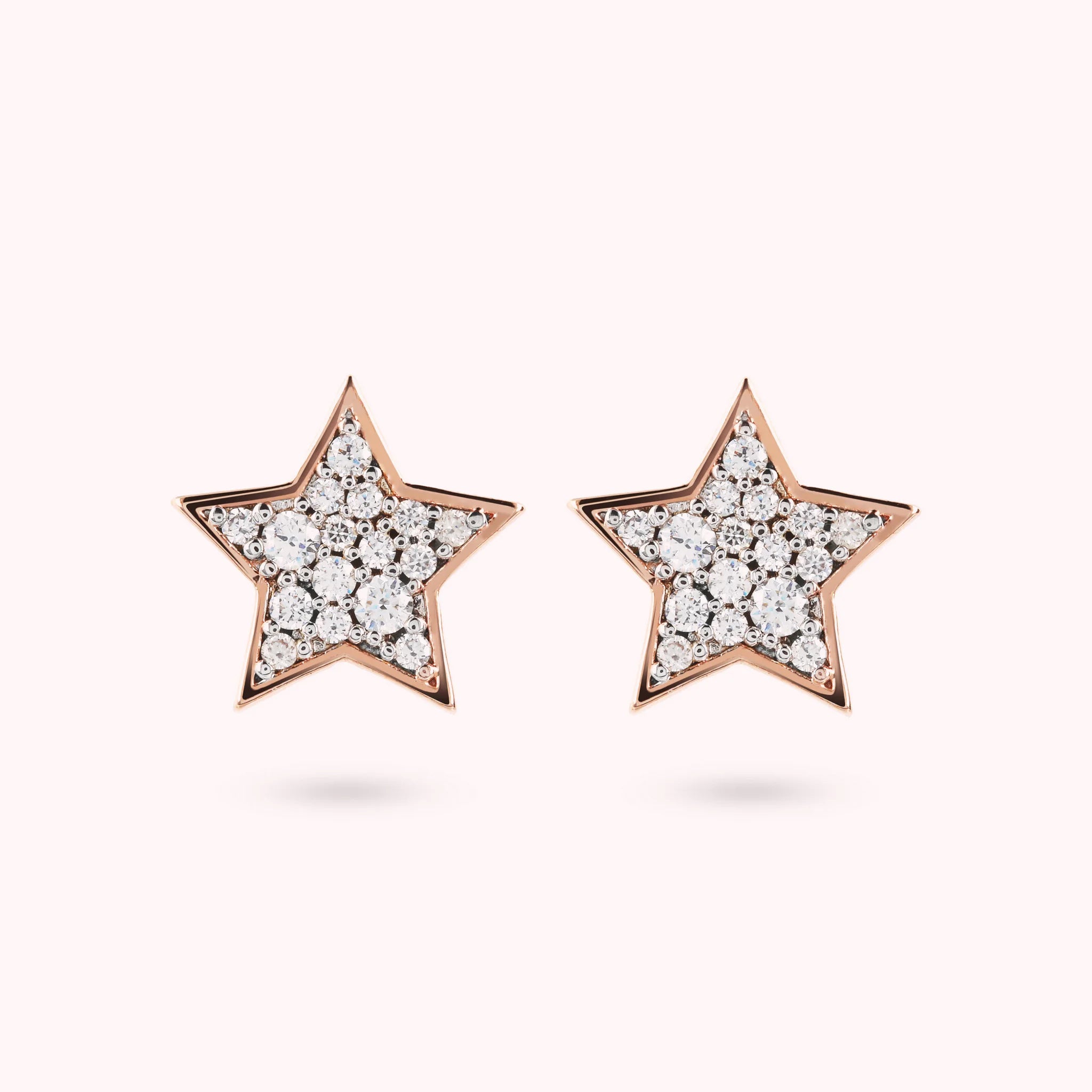 Stern-Steckerohrringe mit Pavé aus Zirkonia