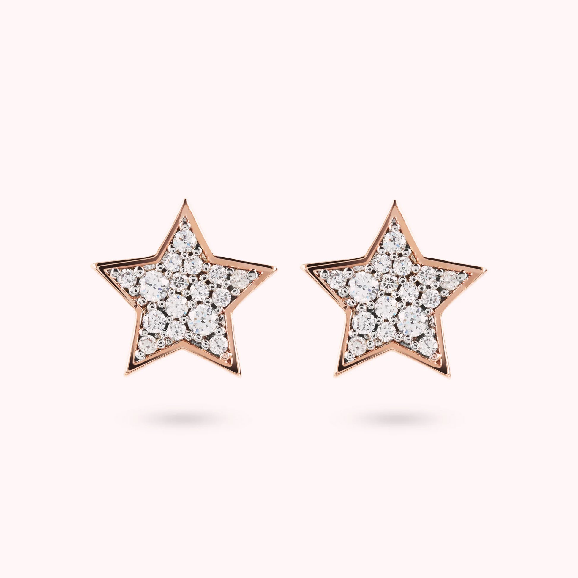 Stern-Steckerohrringe mit Pavé aus Zirkonia