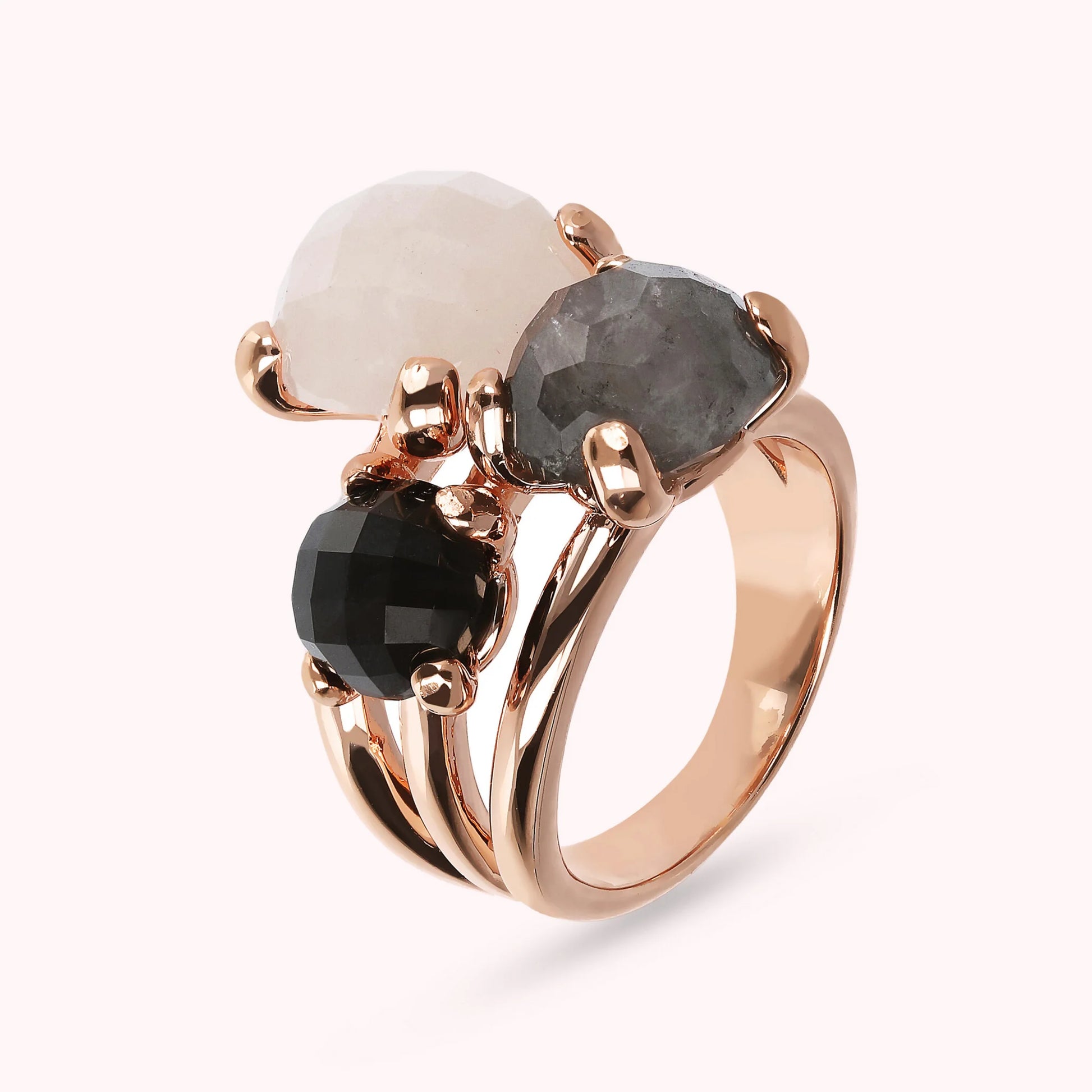 Mehrreihiger Trilogy-Ring mit Natursteinen  