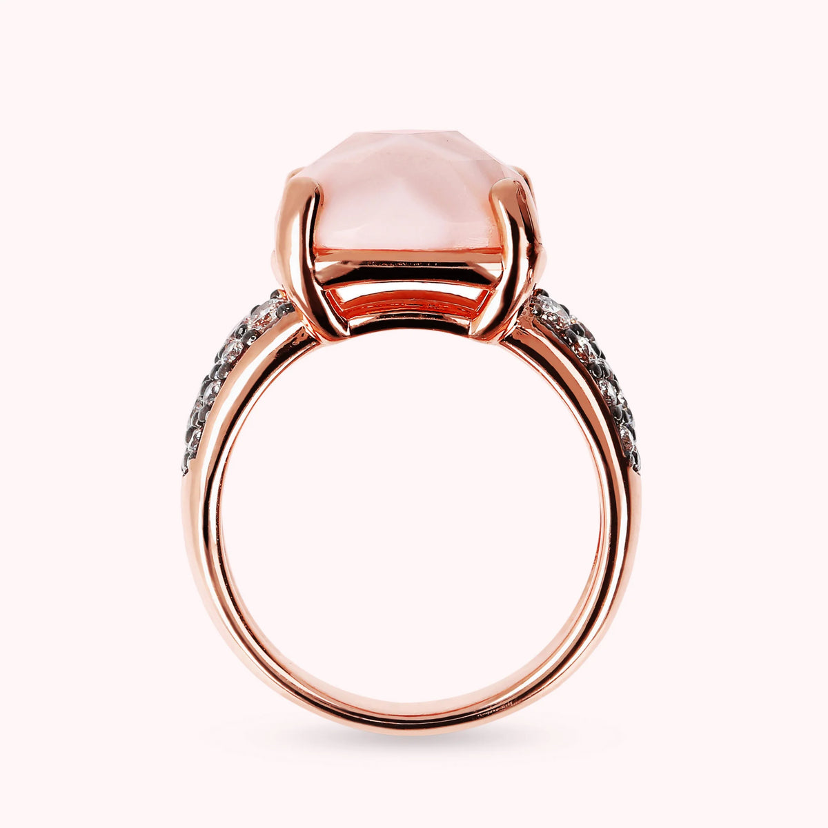 Anello Cocktail con Pietra Naturale Sfaccettata e Pavé