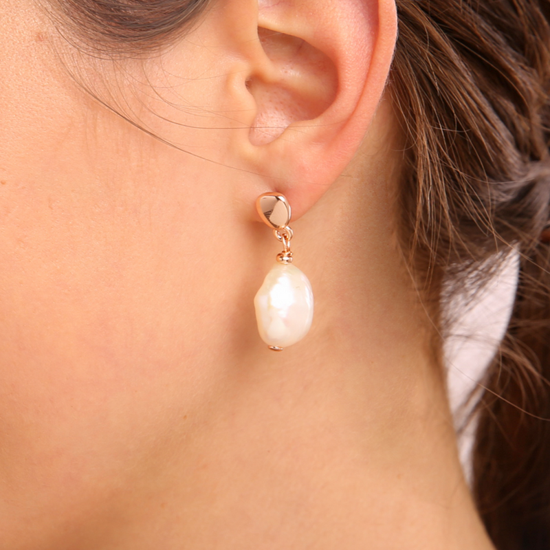 Pendant Earrings with Ming Baroque Cultured Freshwater Pearl Ø 15 mm