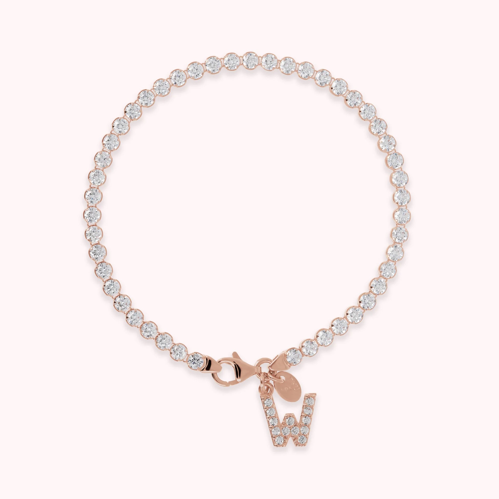 Tennis-Armband mit Zirkonia und Pavé-Buchstabenanhänger