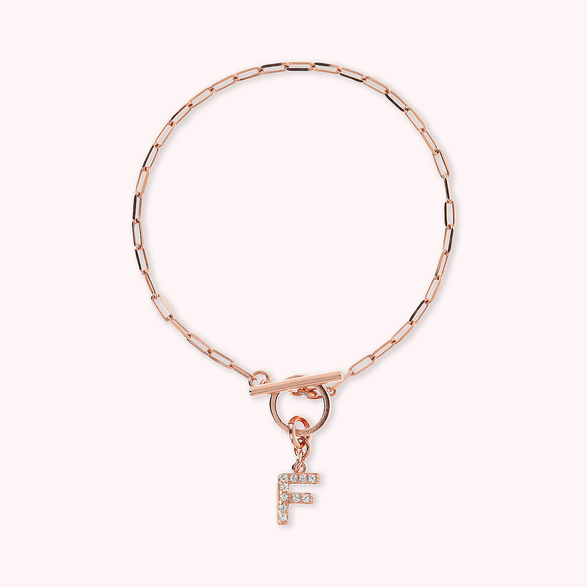 Gliederarmband mit Pavé-Buchstabenanhänger aus Zirkonia