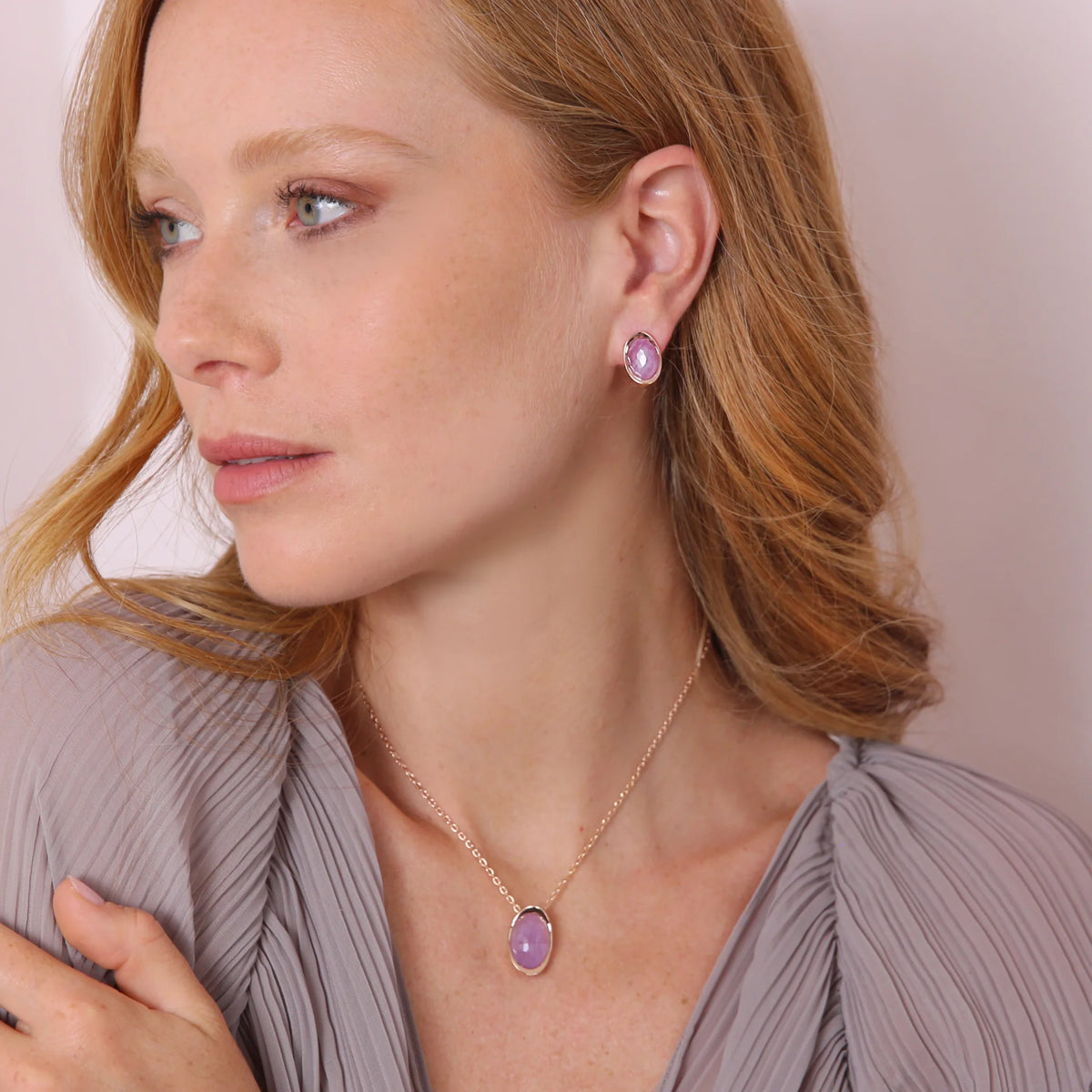 Boucles d'oreilles lobe avec pierre naturelle ovale facettée
