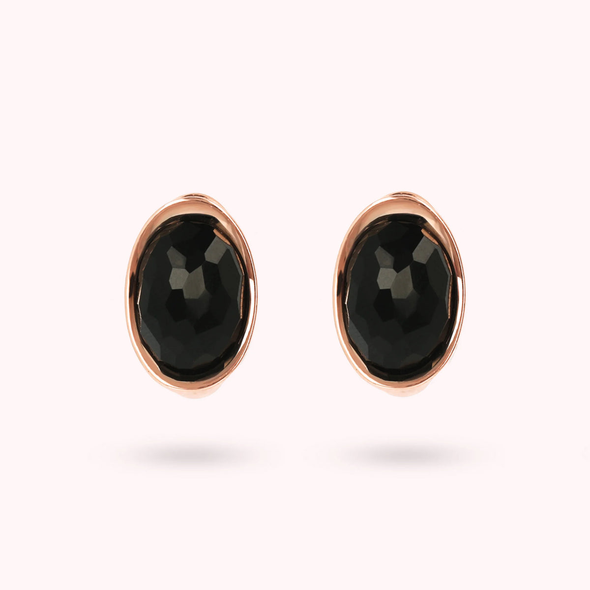 Boucles d'oreilles lobe avec pierre naturelle ovale facettée
