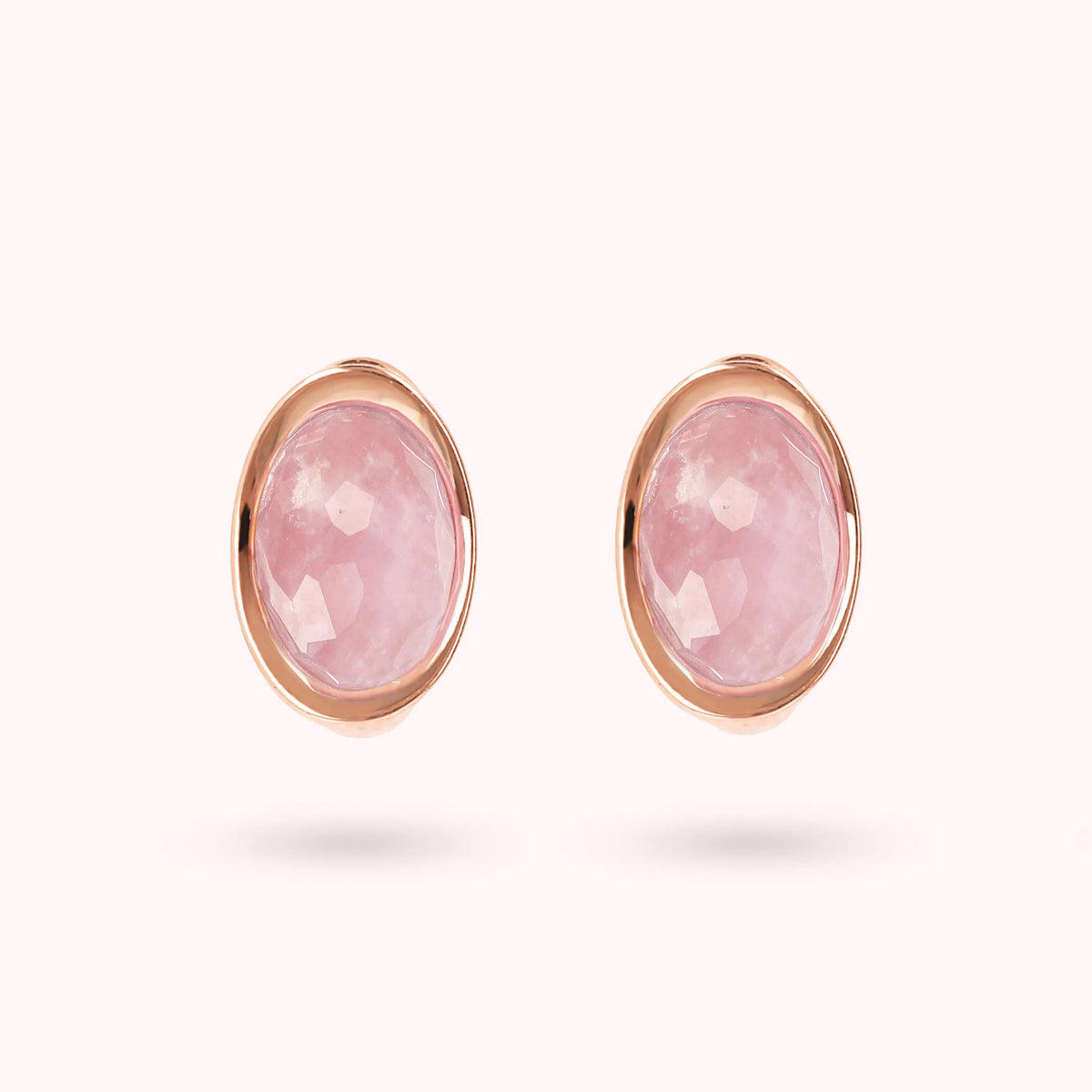 Boucles d'oreilles lobe avec pierre naturelle ovale facettée
